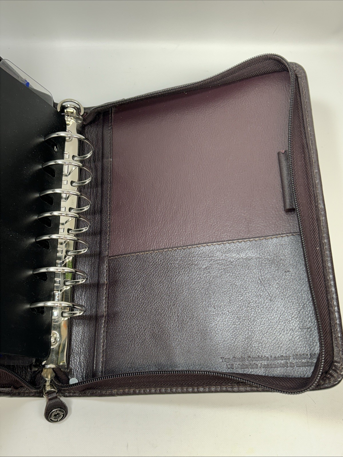 FRANKLIN COVEY Planner Binder Cowhide Leather 7 Ring Zip Closure Dark Burgundy