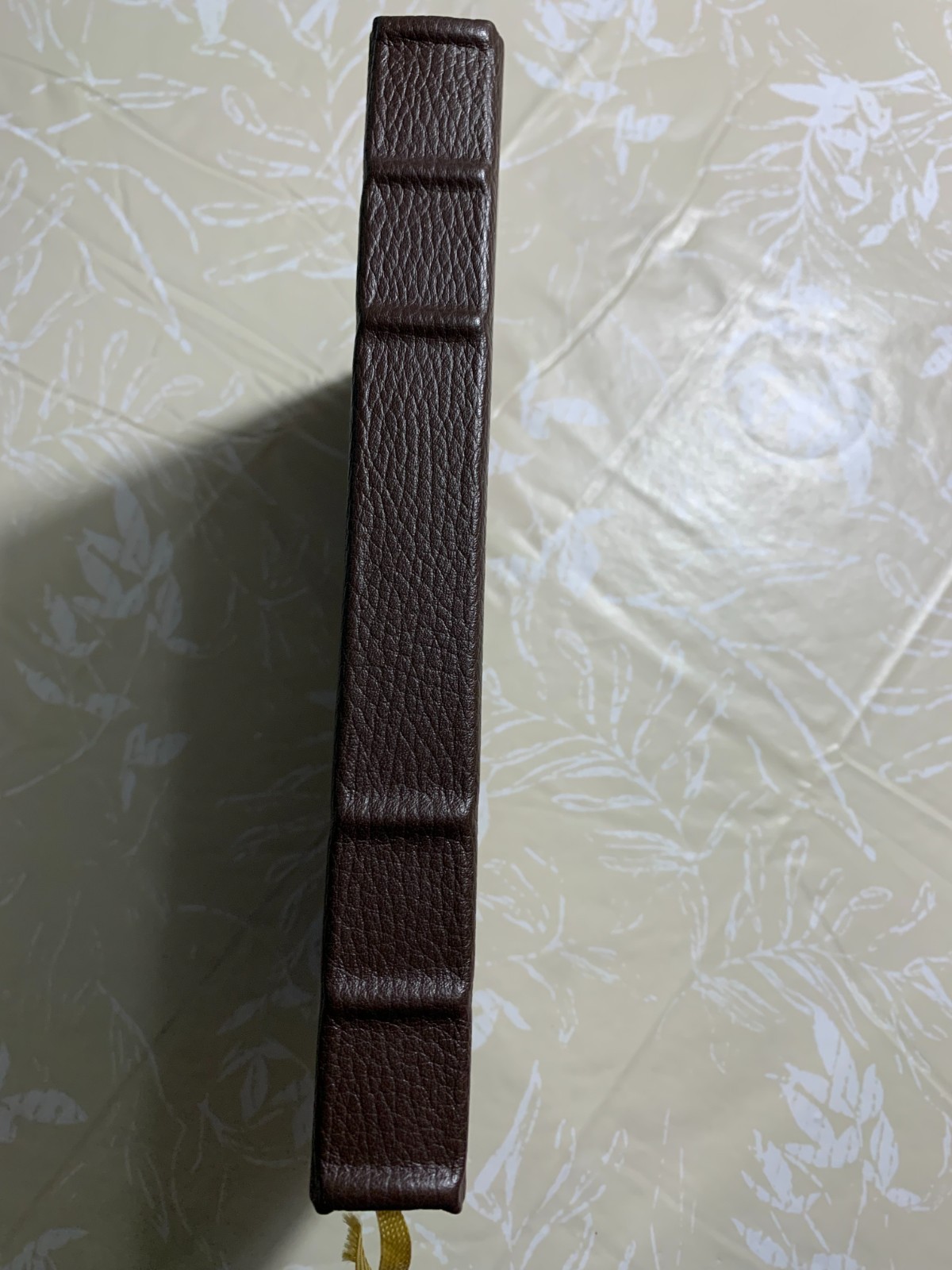 Wine log, journal, with wood and leather cover, made in Italy.