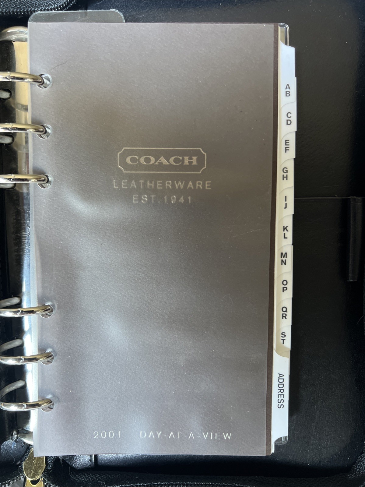 2001 VINTAGE COACH ZIP AROUND ORGANIZER BLACK LEATHER 6 BY 9 INCHES