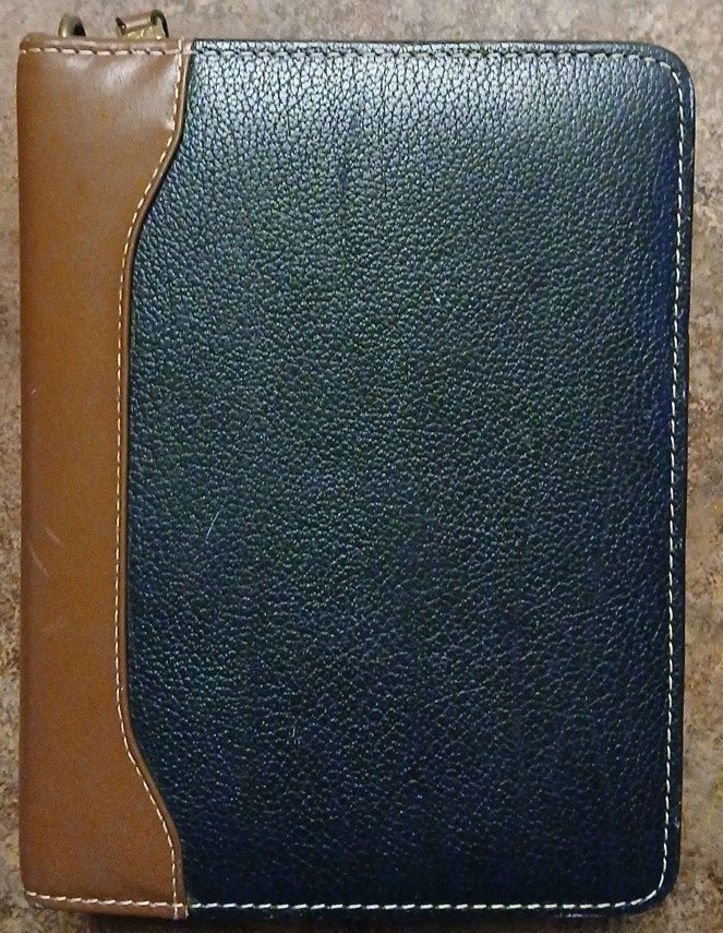 Franklin Covey Quest Planner Organizer 8.5×6.5″ 6 Ring Leather-Black & Brown