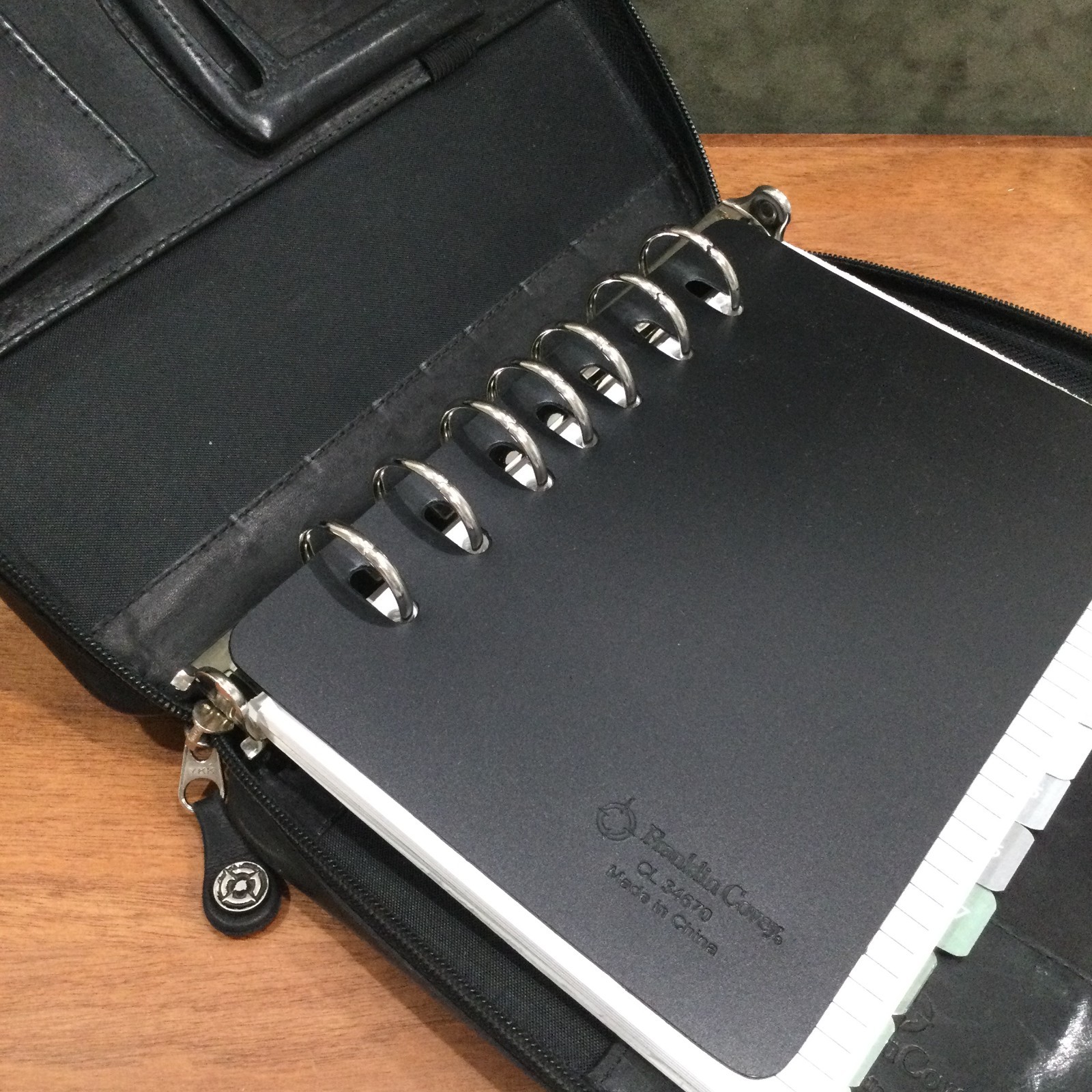 Vintage Franklin Covey 8×10 Planner Black Leather Zip-Around 7-Ring Pgs Included