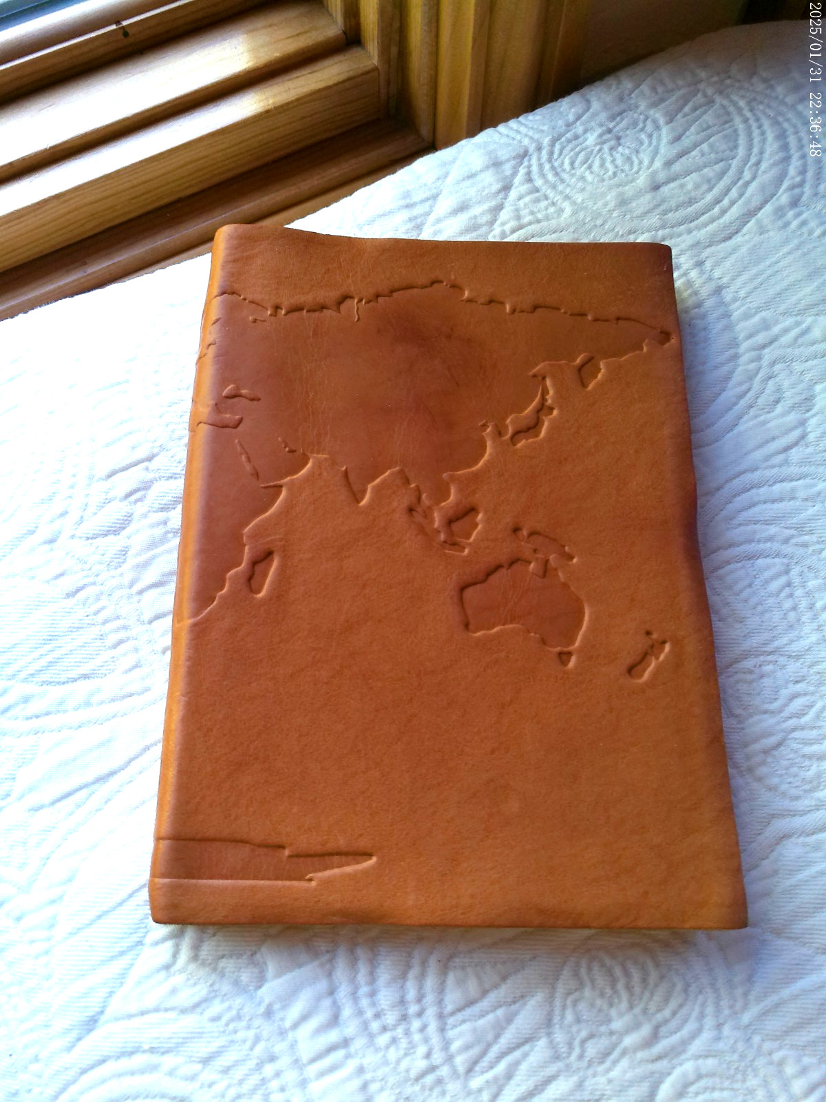 HANDMADE ITALY GENUINE LEATHER LINED PAGE JOURNAL EMBOSSED MAP SADDLE COLOR