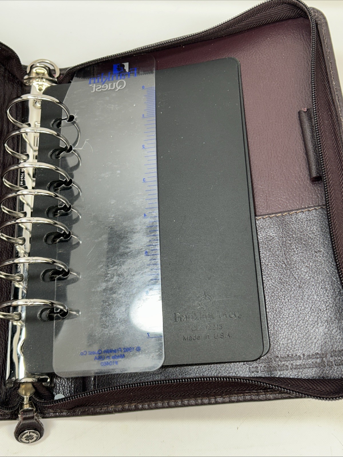FRANKLIN COVEY Planner Binder Cowhide Leather 7 Ring Zip Closure Dark Burgundy