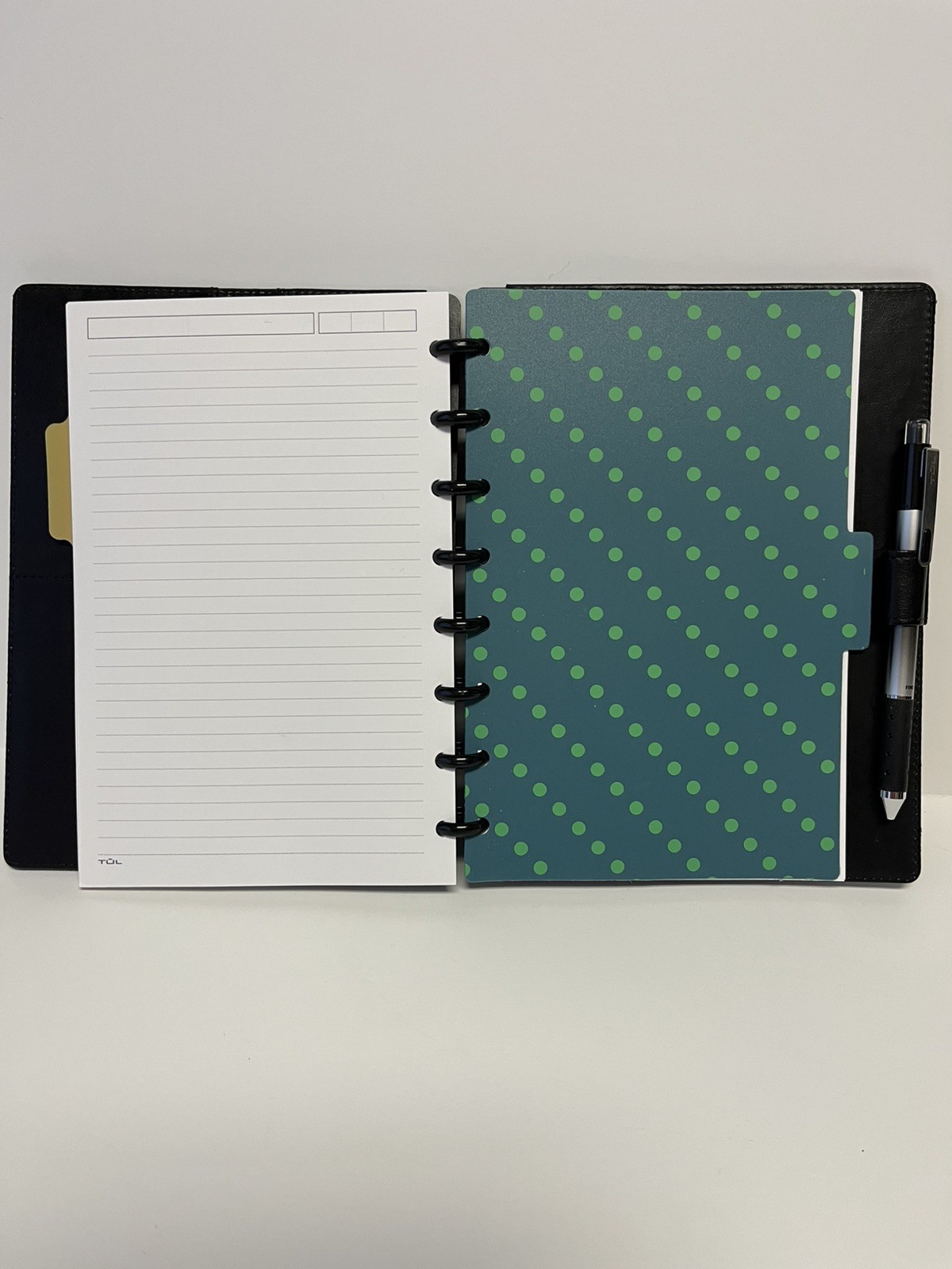 Tul Discbound Junior Size Notebook Planner includes misc. items & Tul pen