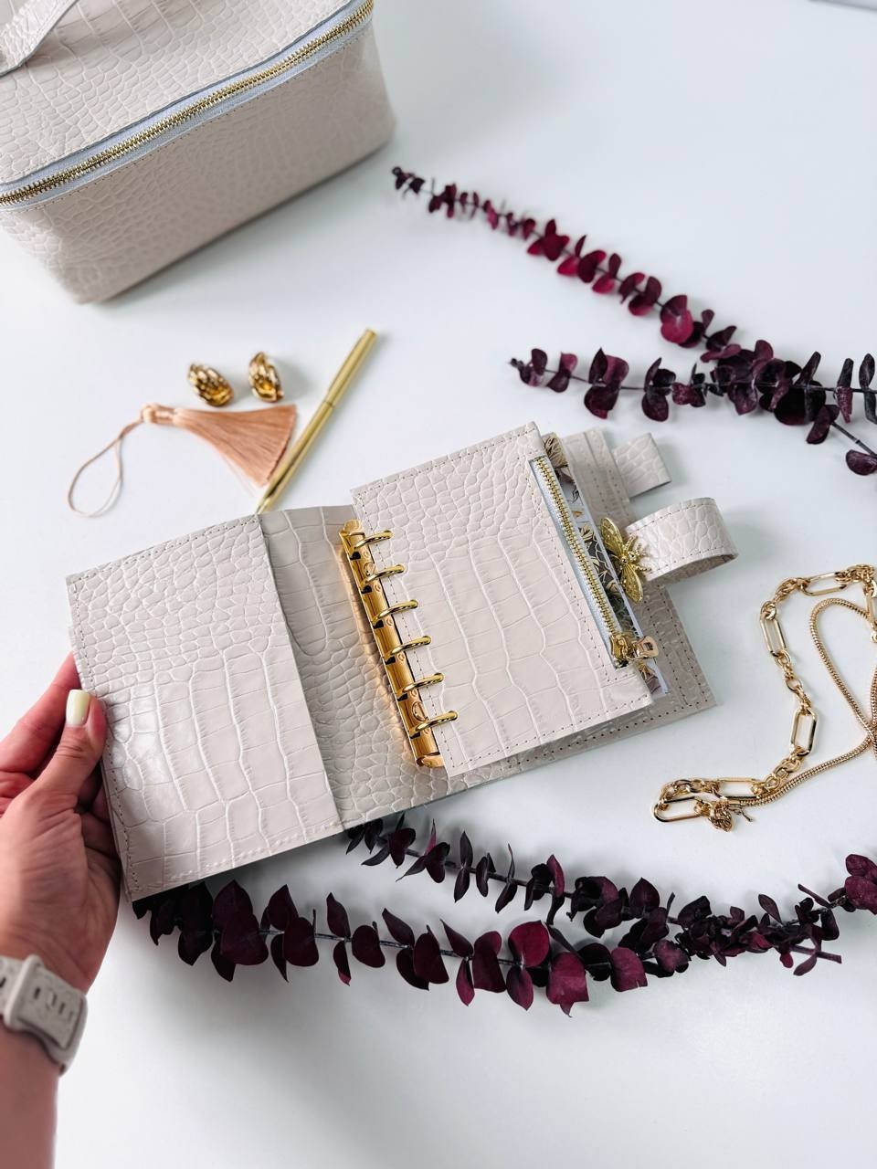 Elegant A7 Mini Planner dated 2026 in a Storage Case – Natural Italian Leather.