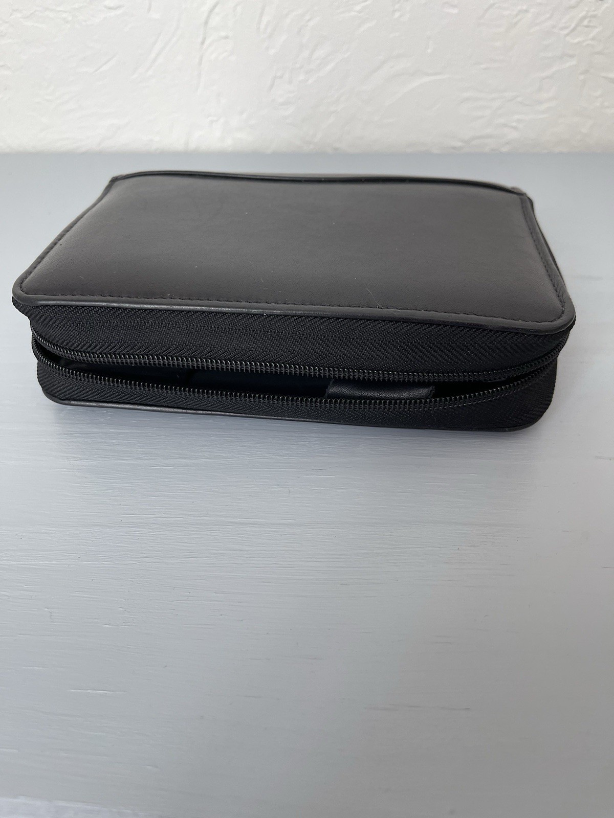 Franklin Covey 6-Ring Zip Compact Planner Black W/new Pages 1996