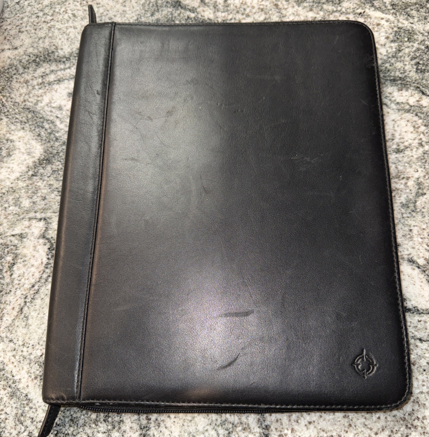 Franklin Covey Black Leather Zip Around Padfolio Pad Holder 10″ x 12.5″