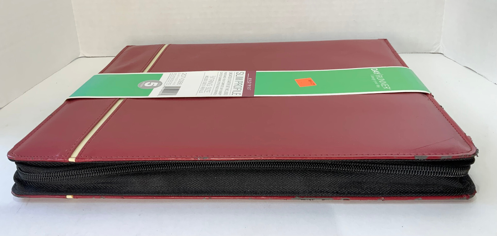 Day Runner Inset Stripe Refillable Weekly Planner, 8 1/2″ x 11″, Red, (207-0386)
