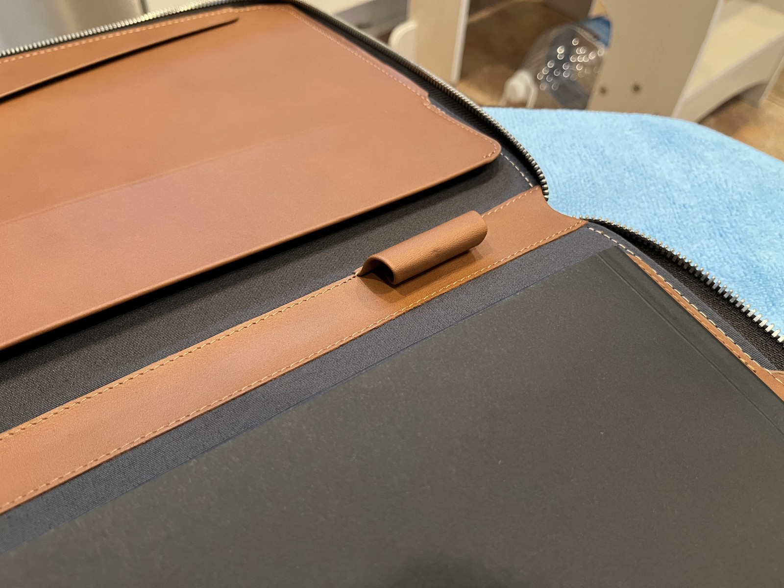 Bellroy A4 Work Folio premium Caramel leather (EWFB-Caramel) – Near Mint