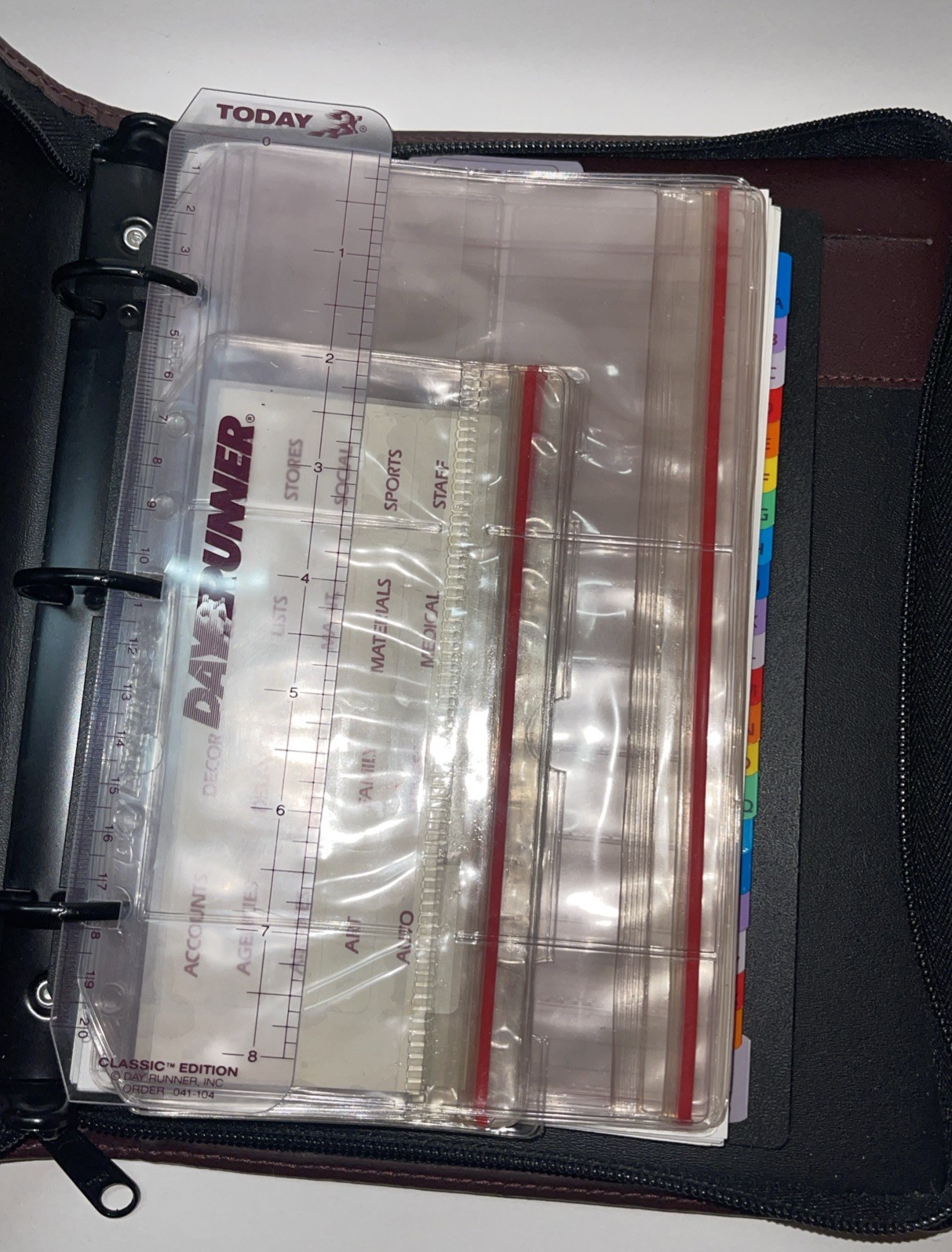 Lot Of 2 Dayrunner Burgundy/Brown Planners 8×10”🍀 Zip Around With Some Inserts