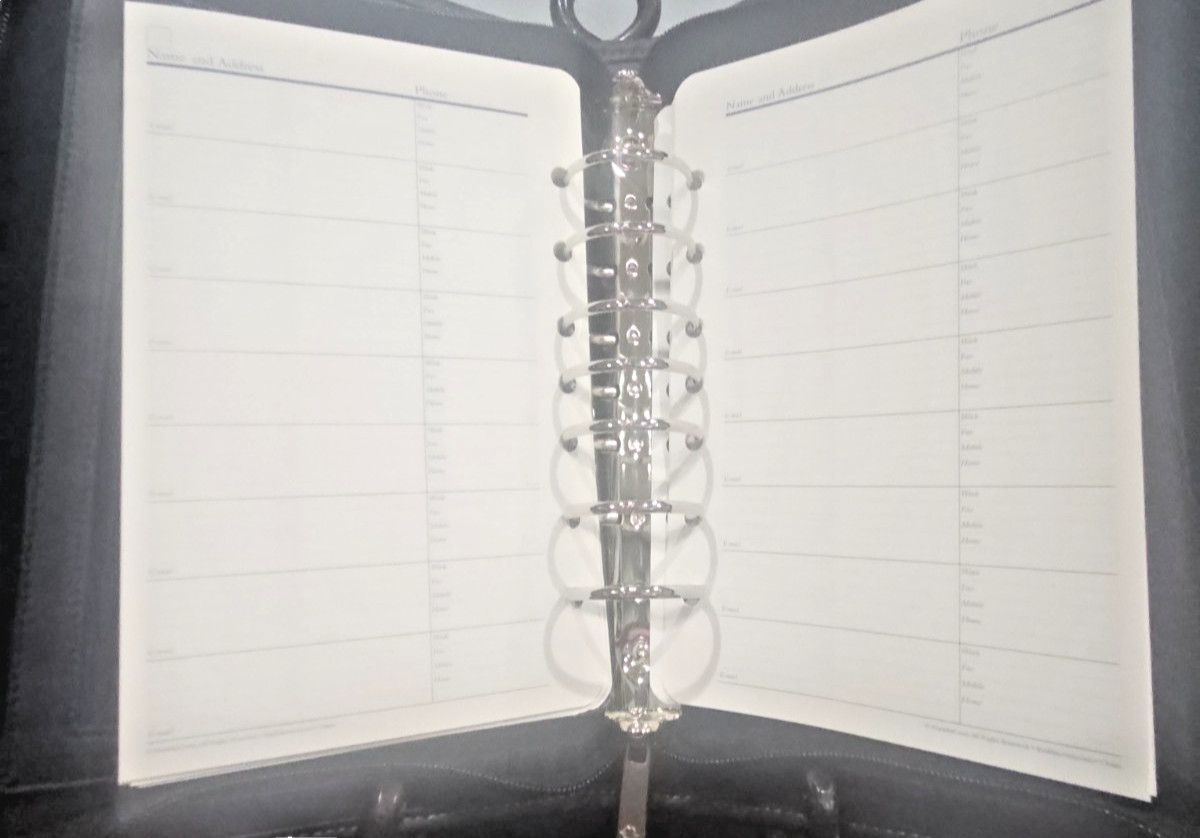 Franklin Covey Full Grain Nappa Leather 7-Ring Binder Black Classic Zip Around.