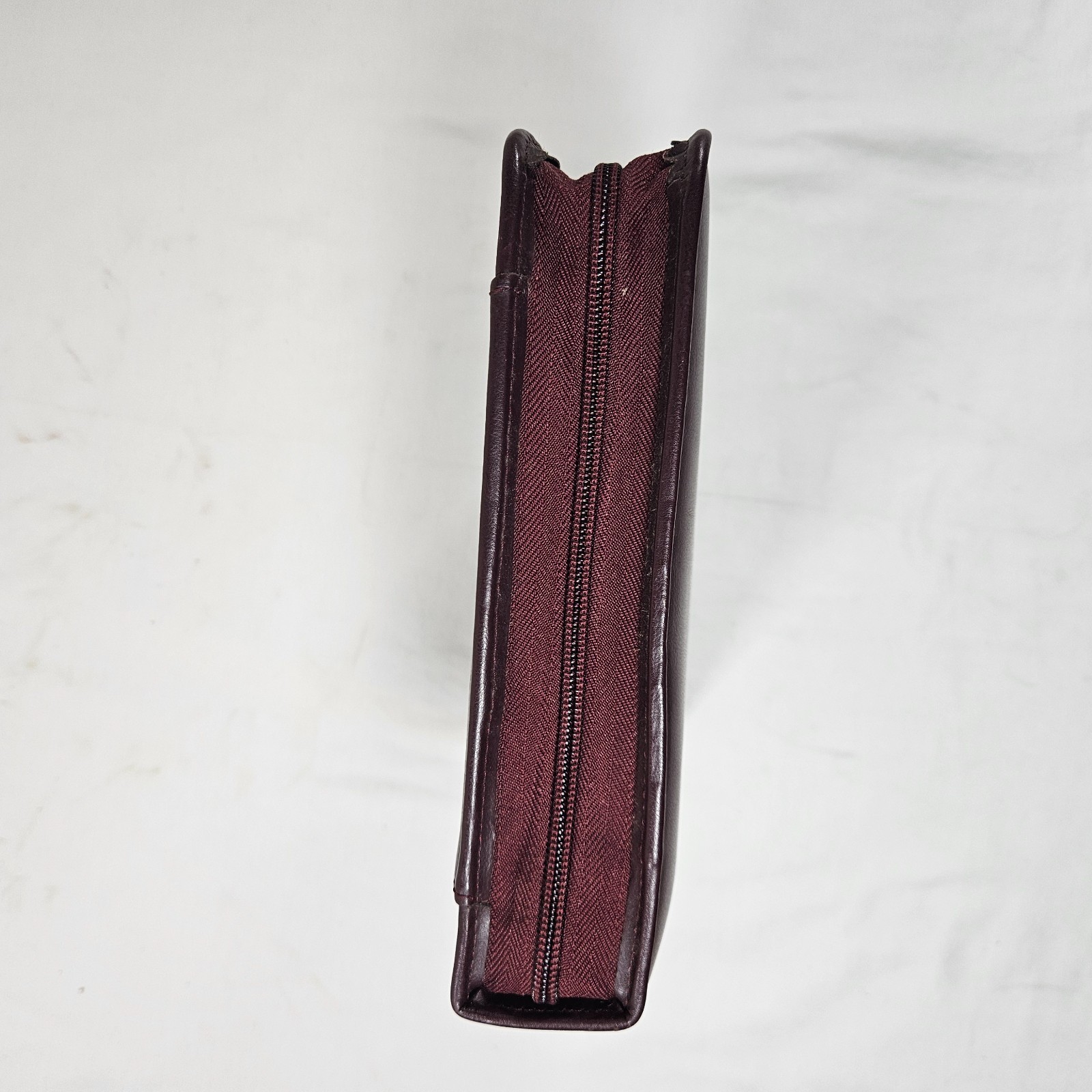 Franklin Covey Original Classic Planner Leather Zip Around Binder 7-Ring Pockets