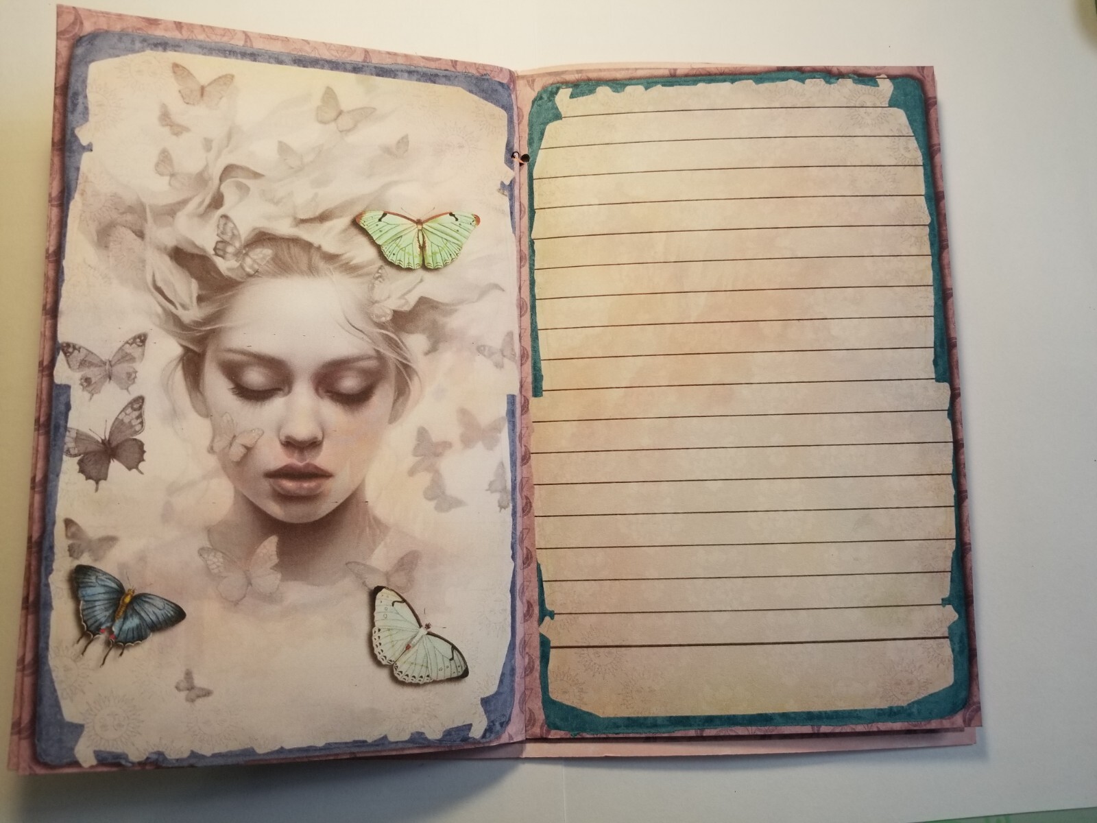 Junk Journal Blank Booklet “DREAMER” Dreamcatcher, Pastel LG 8.5″x5.5 ” 40pgs