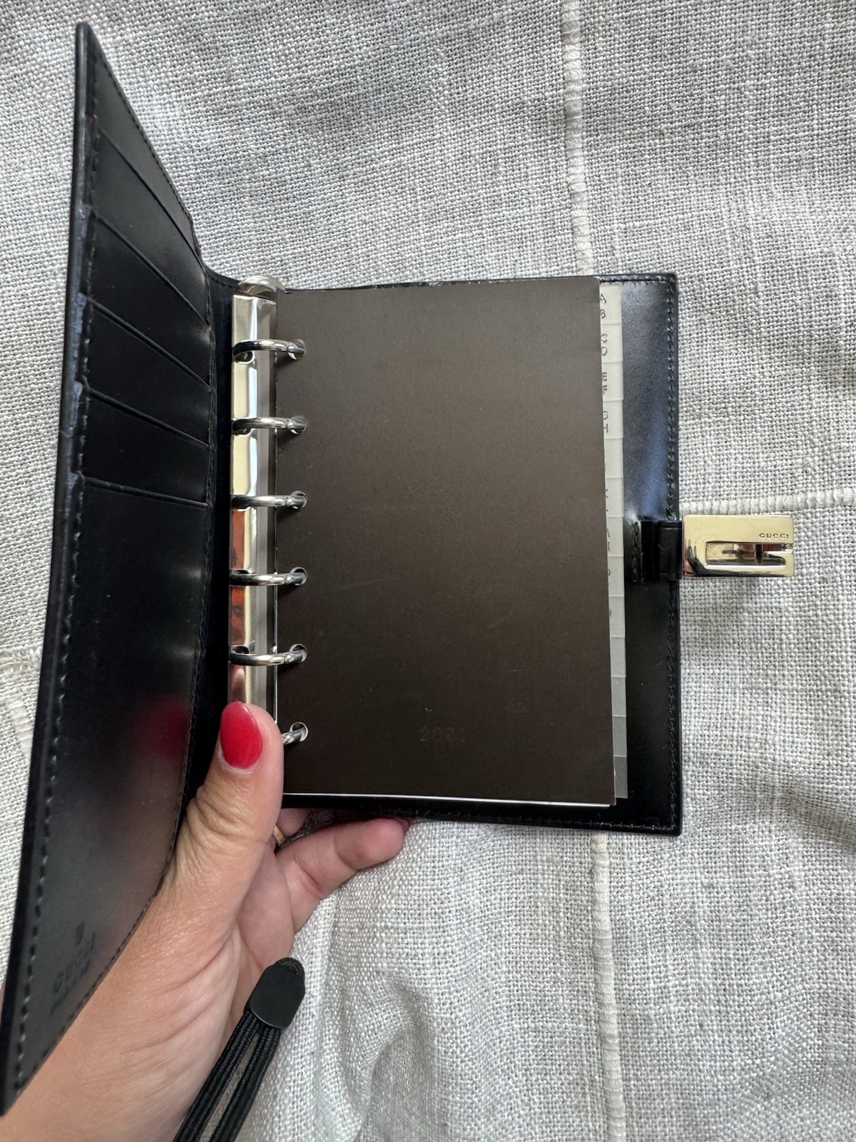 Gucci 2011 Leather Pocket Ring Binder Organizer Agenda/Passport Holder