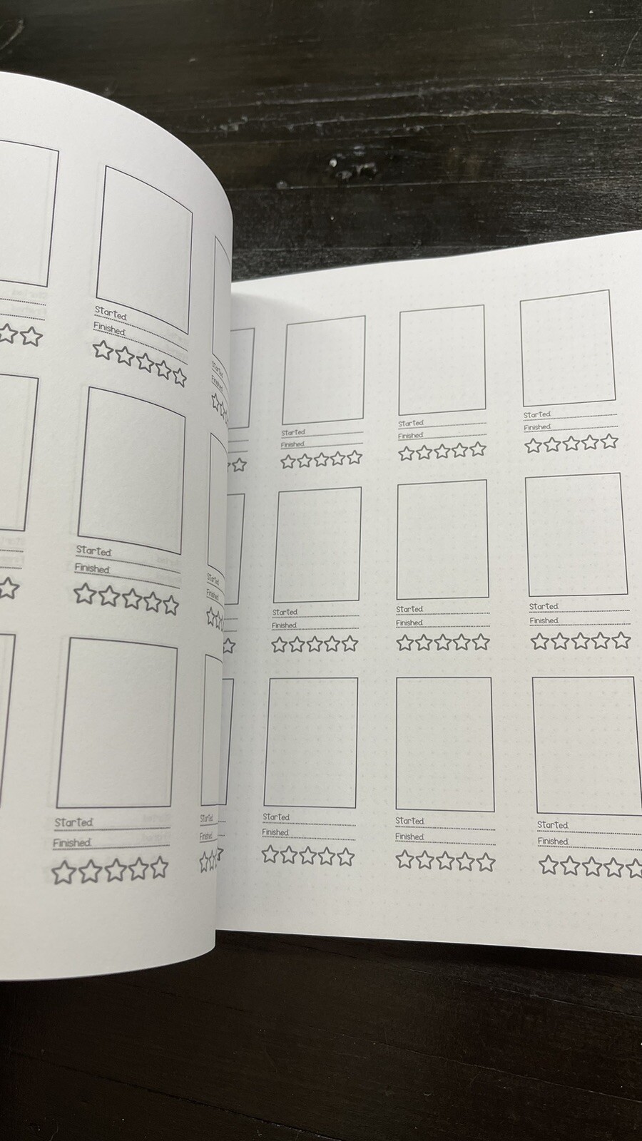 Reading Journal Tracker Moody Cute Dark Aesthetic 200 Pages