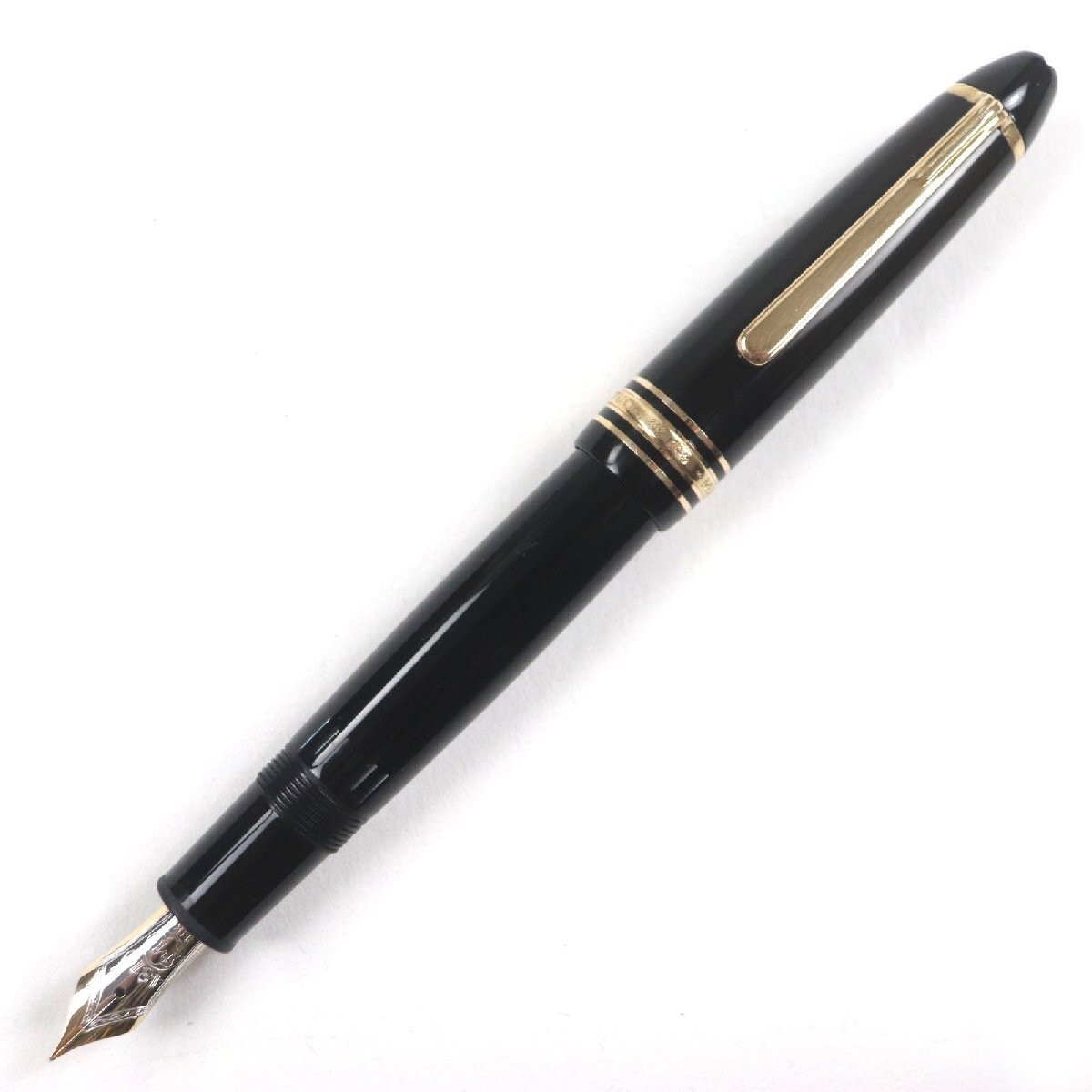 MONTBLANC Masterpiece 146 14K FNib Fountain Pen Black Gold Germany Ink Included