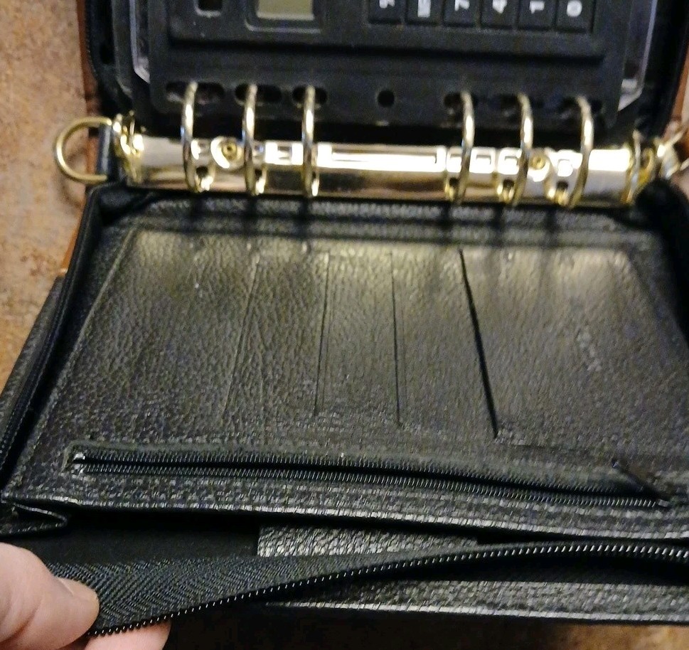 Franklin Covey Quest Planner Organizer 8.5×6.5″ 6 Ring Leather-Black & Brown