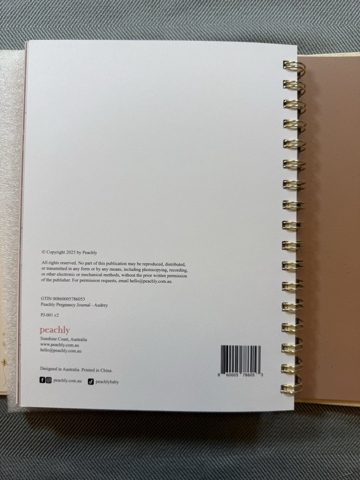 Peachly Pregnancy Journal New Open Box