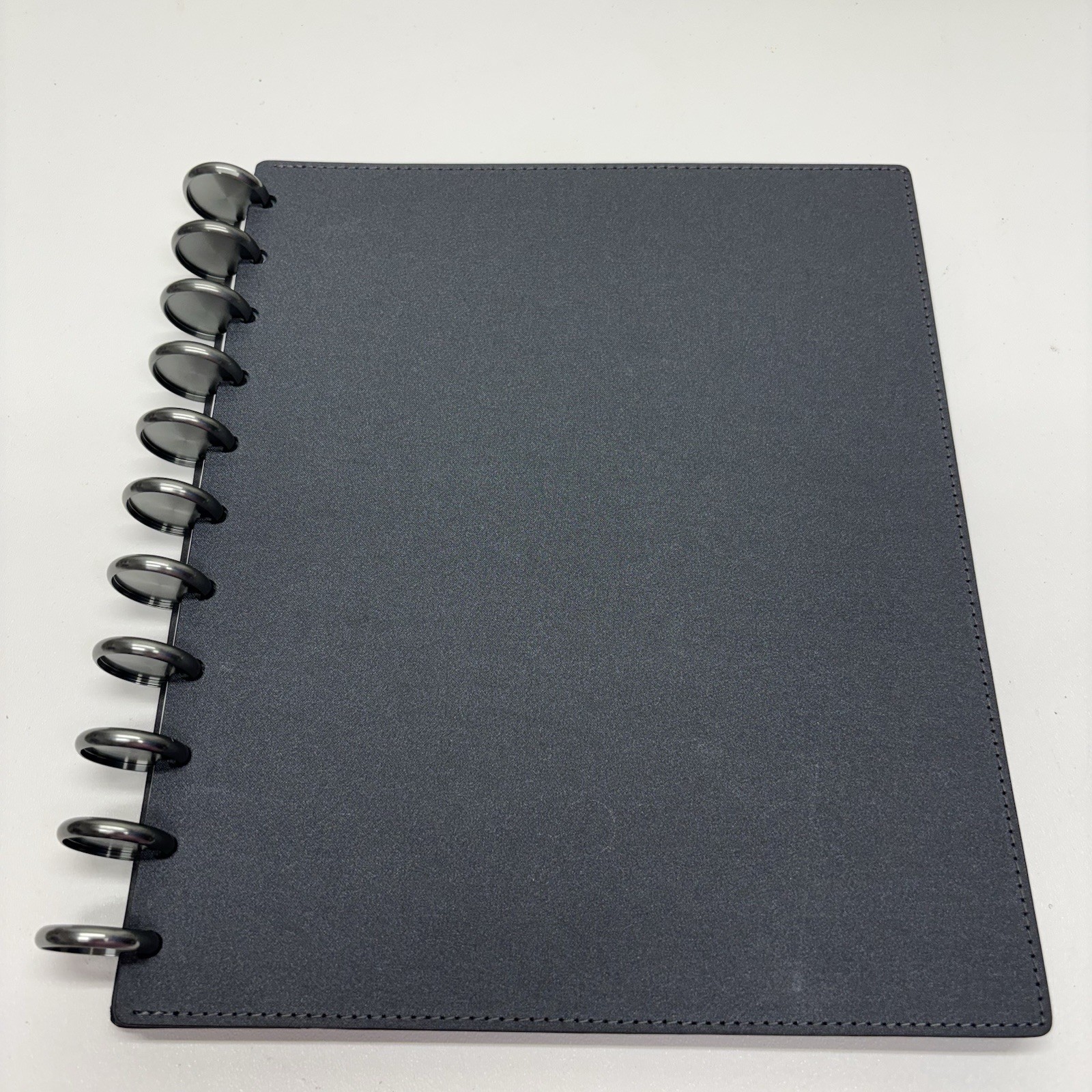 Large Lot of Levenger Leather Folios, Organizers, Notebooks, Circa Discs