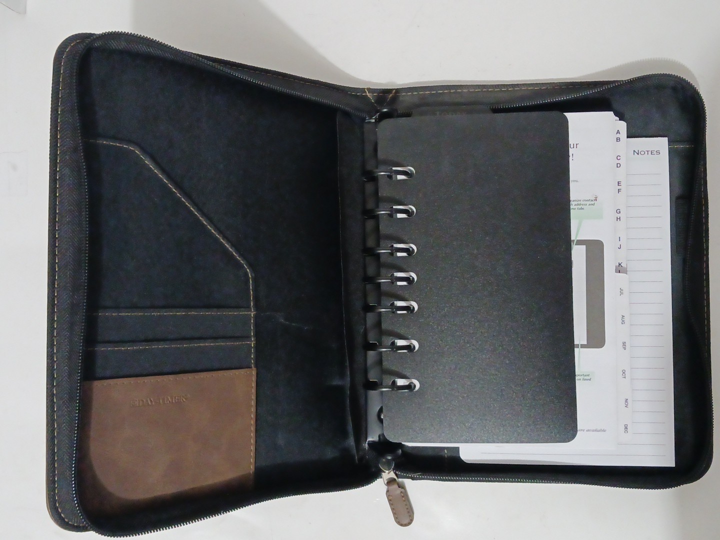 DAY-TIMER Brown Leather Zip Around 7 Ring Binder Organizer Planner 8″x11″ Faux