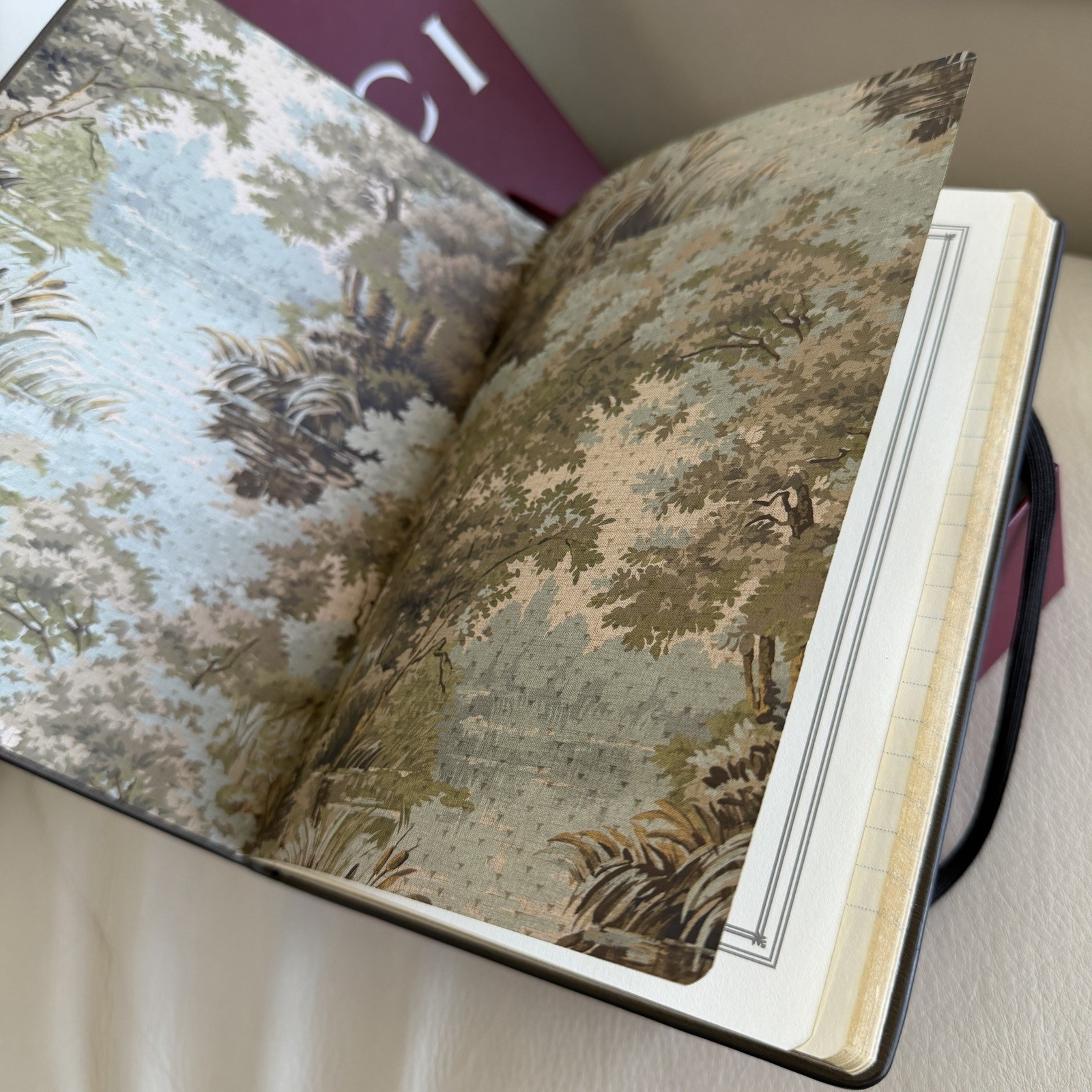 New Large Gucci Notebook with Web and Horsebit in Ivory and Brown mini GG