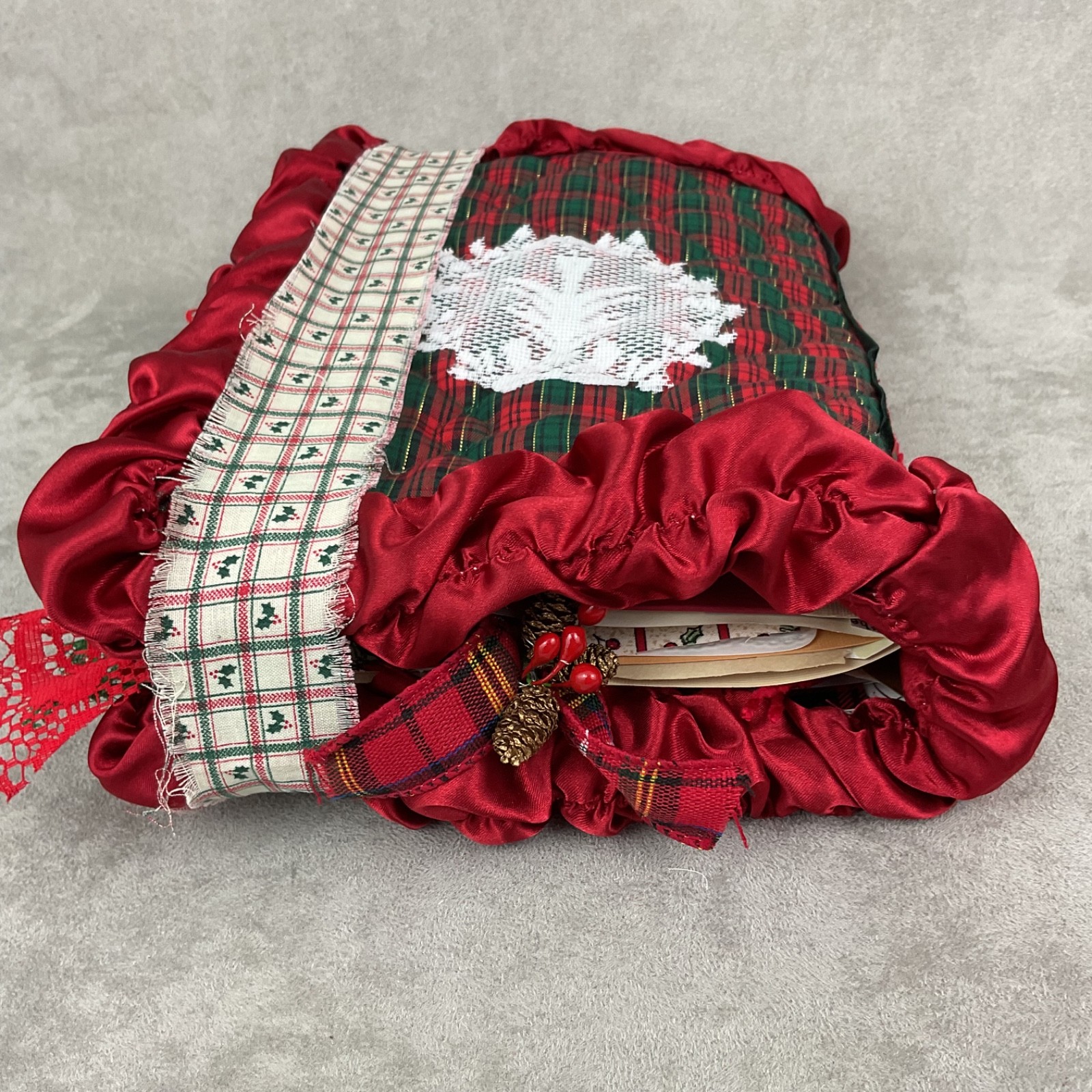 Handmade Christmas Junk Journal – 86 pages mixed media art book – quilted plaid