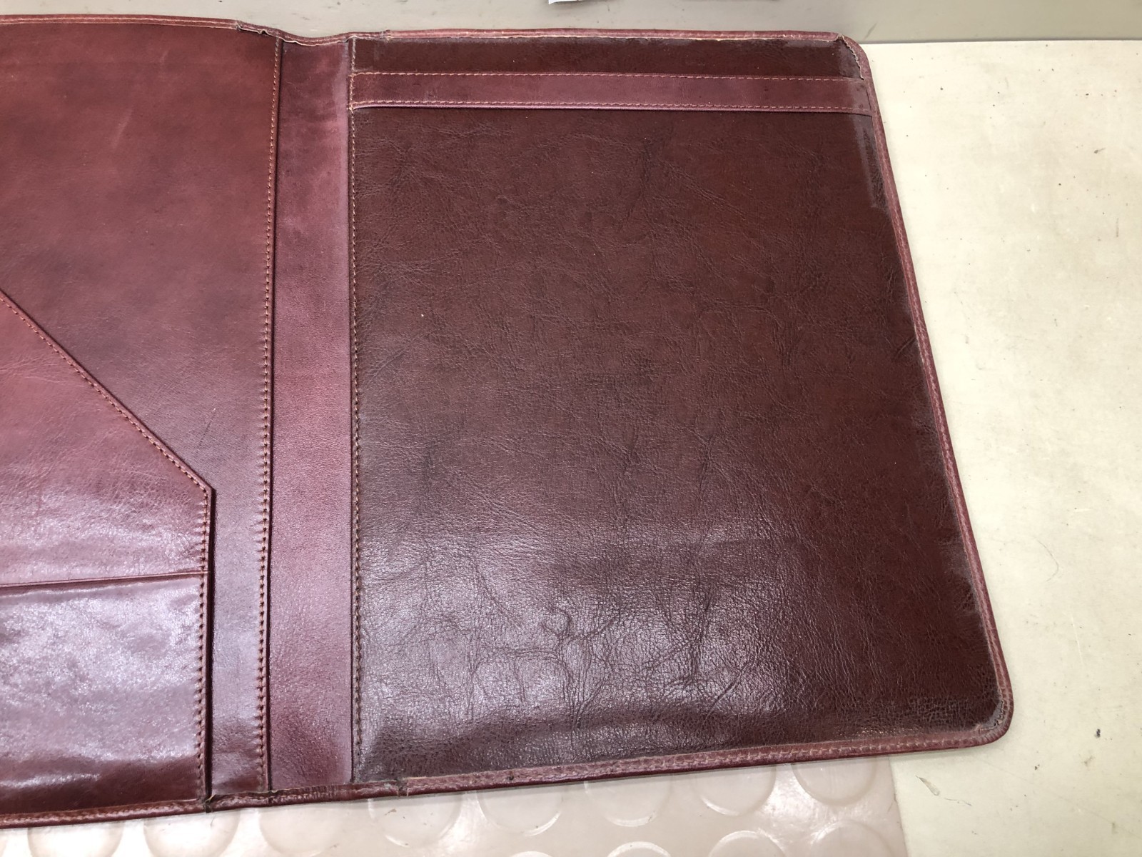 Vintage Padfolio 8.5×11 Letter Portfolio Pen Slot Burgundy