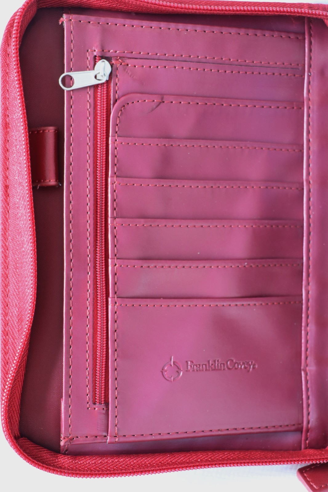 Franklin Covey Classic Red Soft Leather Zip Around Ring Binder Planner 8.5″ NEW