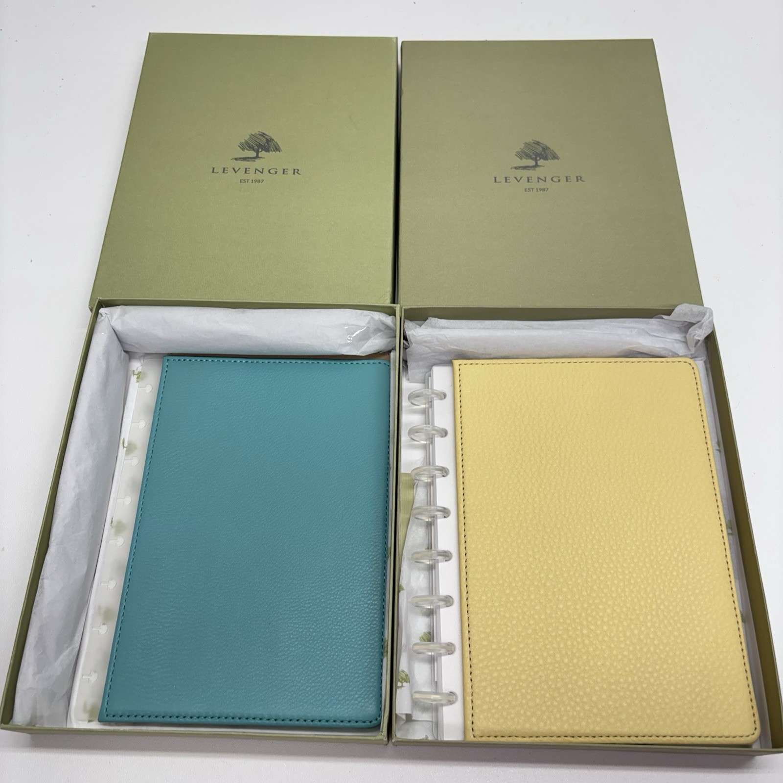 Large Lot of Levenger Leather Folios, Organizers, Notebooks, Circa Discs