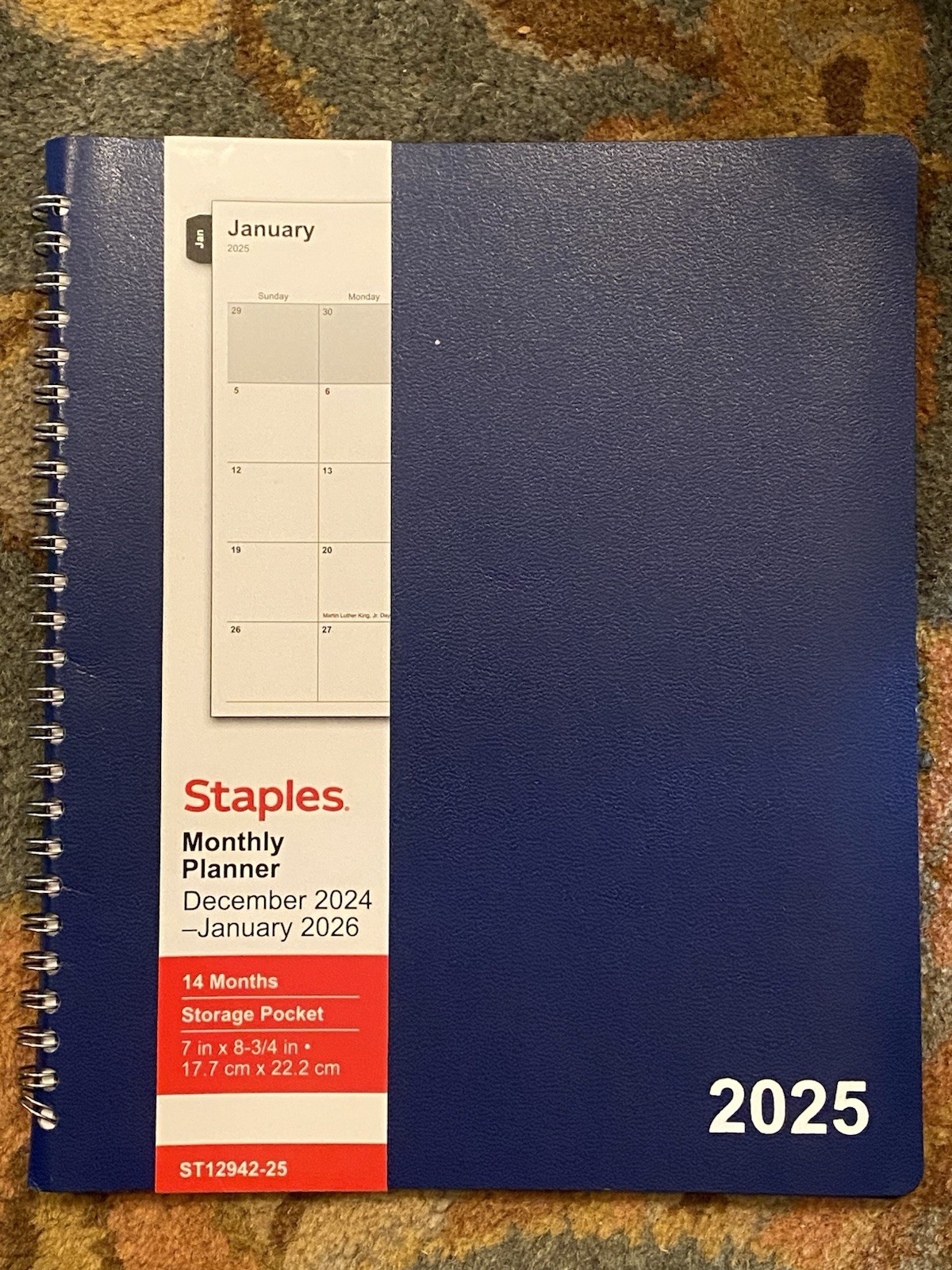 2025-2026 Staples 7″ x 9″ Academic Weekly & Monthly Planner **NEW**