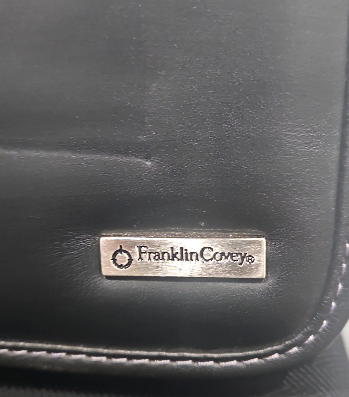 Franklin Covey Full Grain Nappa Leather 7-Ring Binder Black Classic Zip Around.