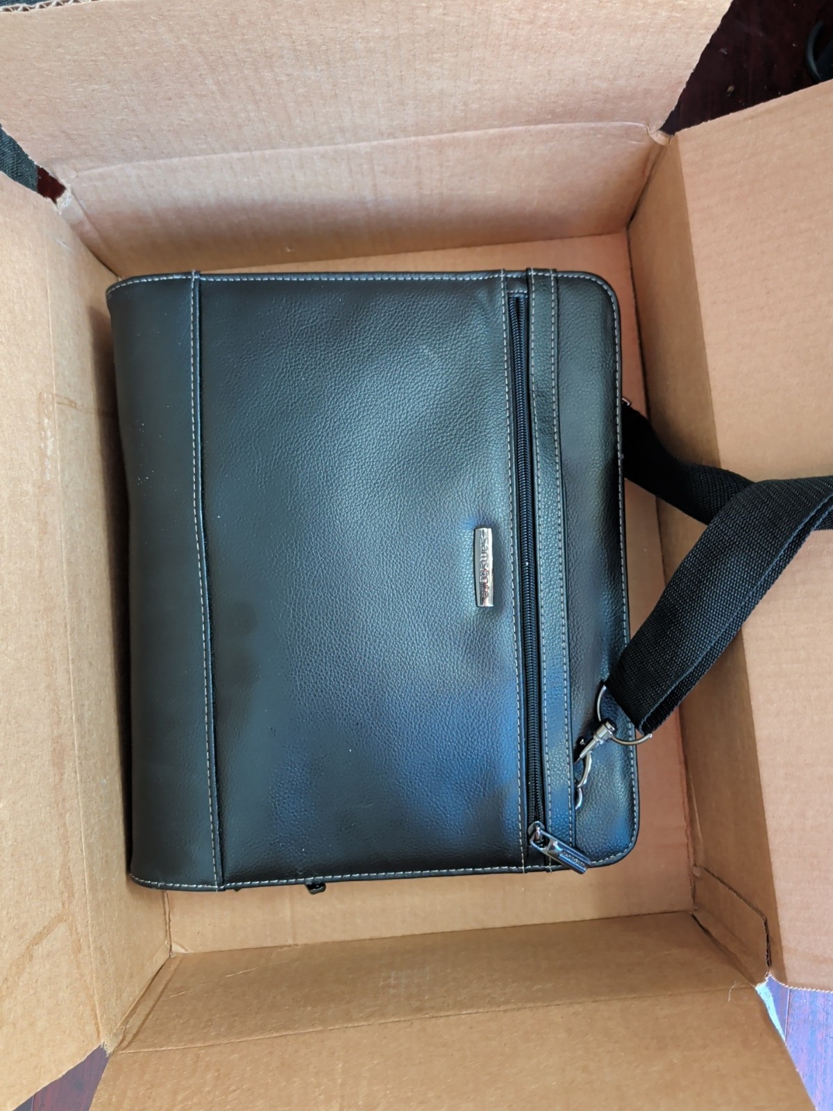 Samsonite Black Faux Leather Binder Organizer with Shoulder Strap & Calculator