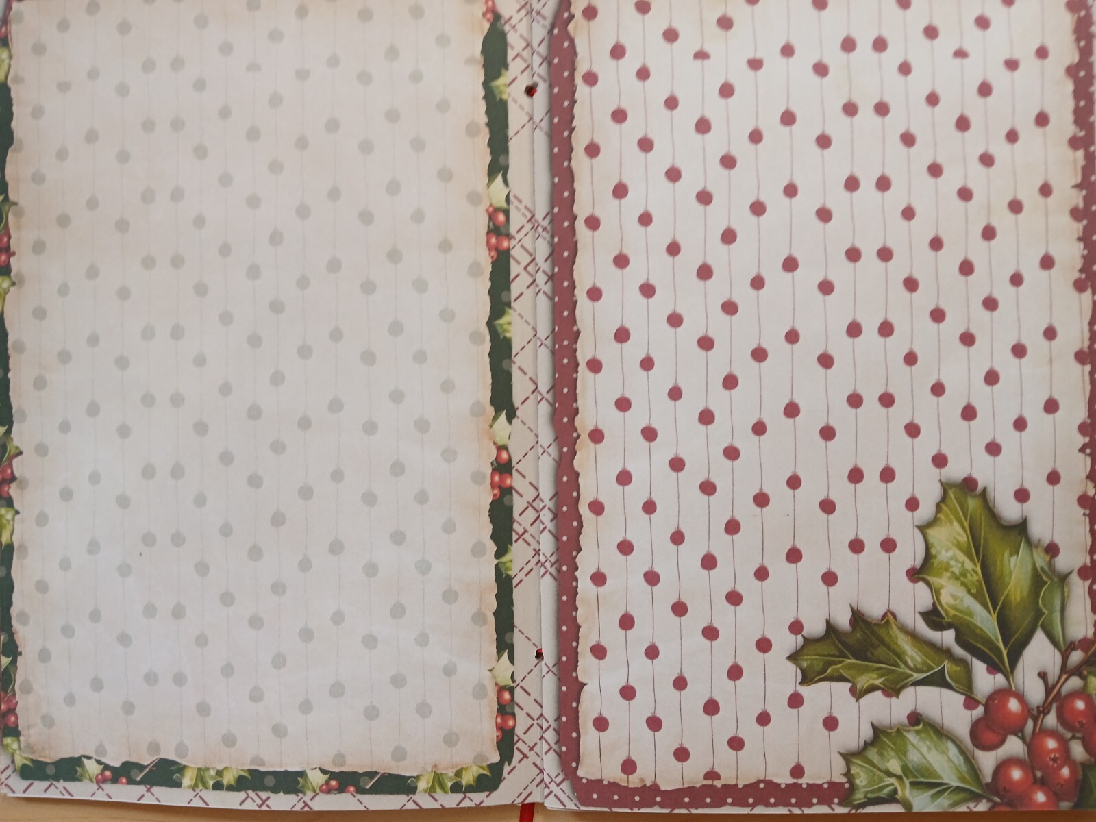 Junk Journal Blank Booklet “HOLLY JOLLY CHRISTMAS ” Lg 8.5″x5.5″ 40pgs
