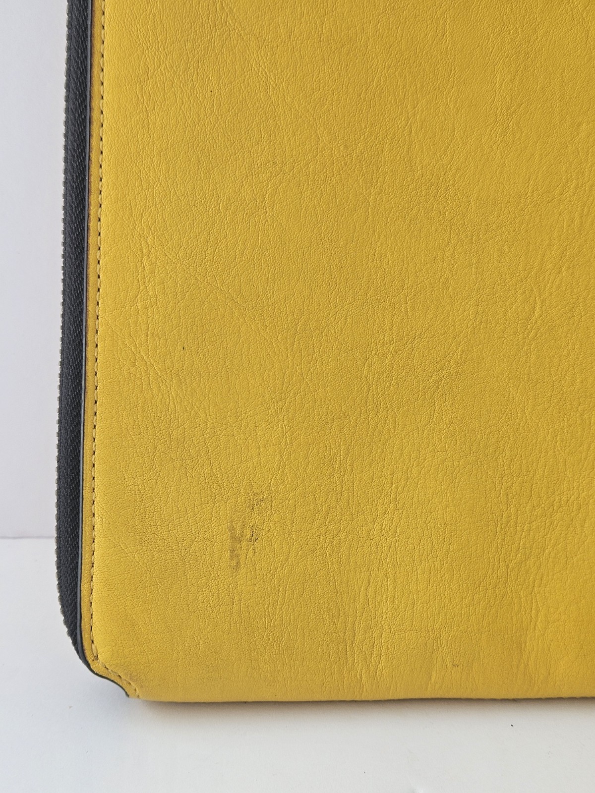 Coach Portfolio Zip Around Yellow Leather Front Pocket