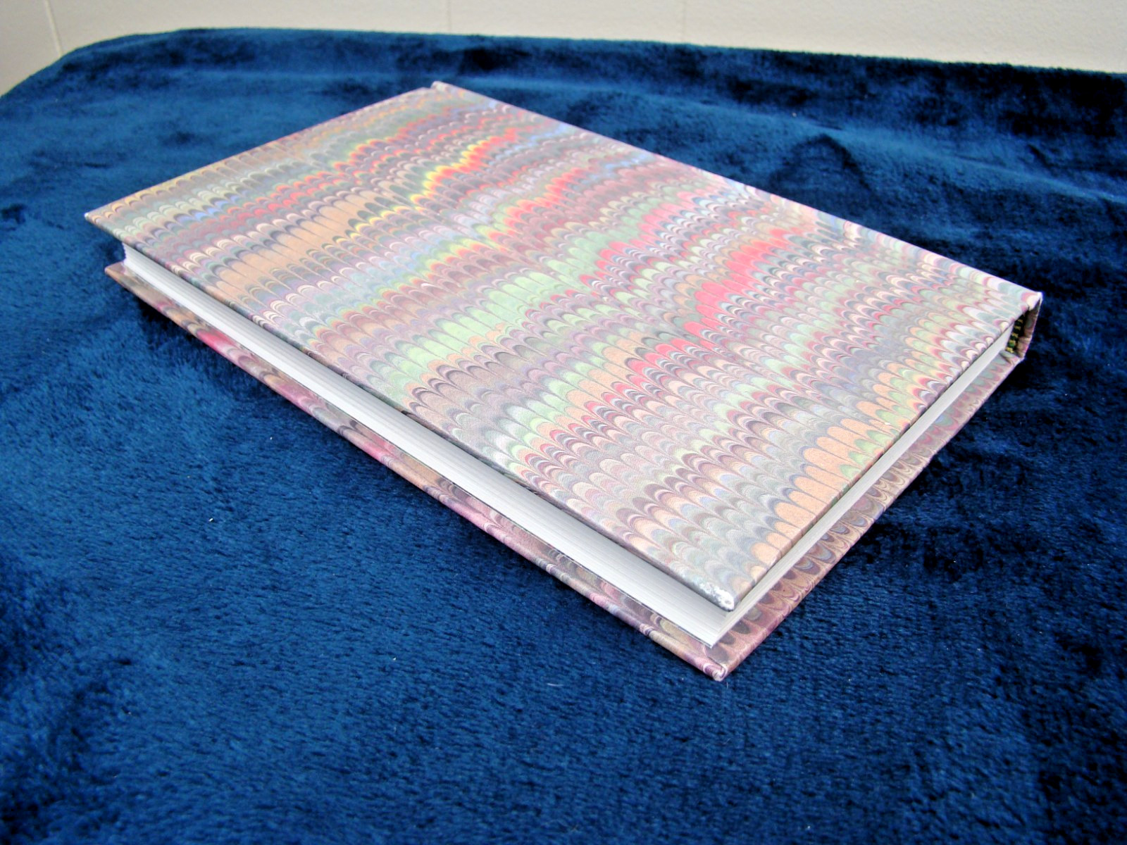 Hand-Marbled Paper/Board Diary or Journal – 8.5″H x 5.5″W