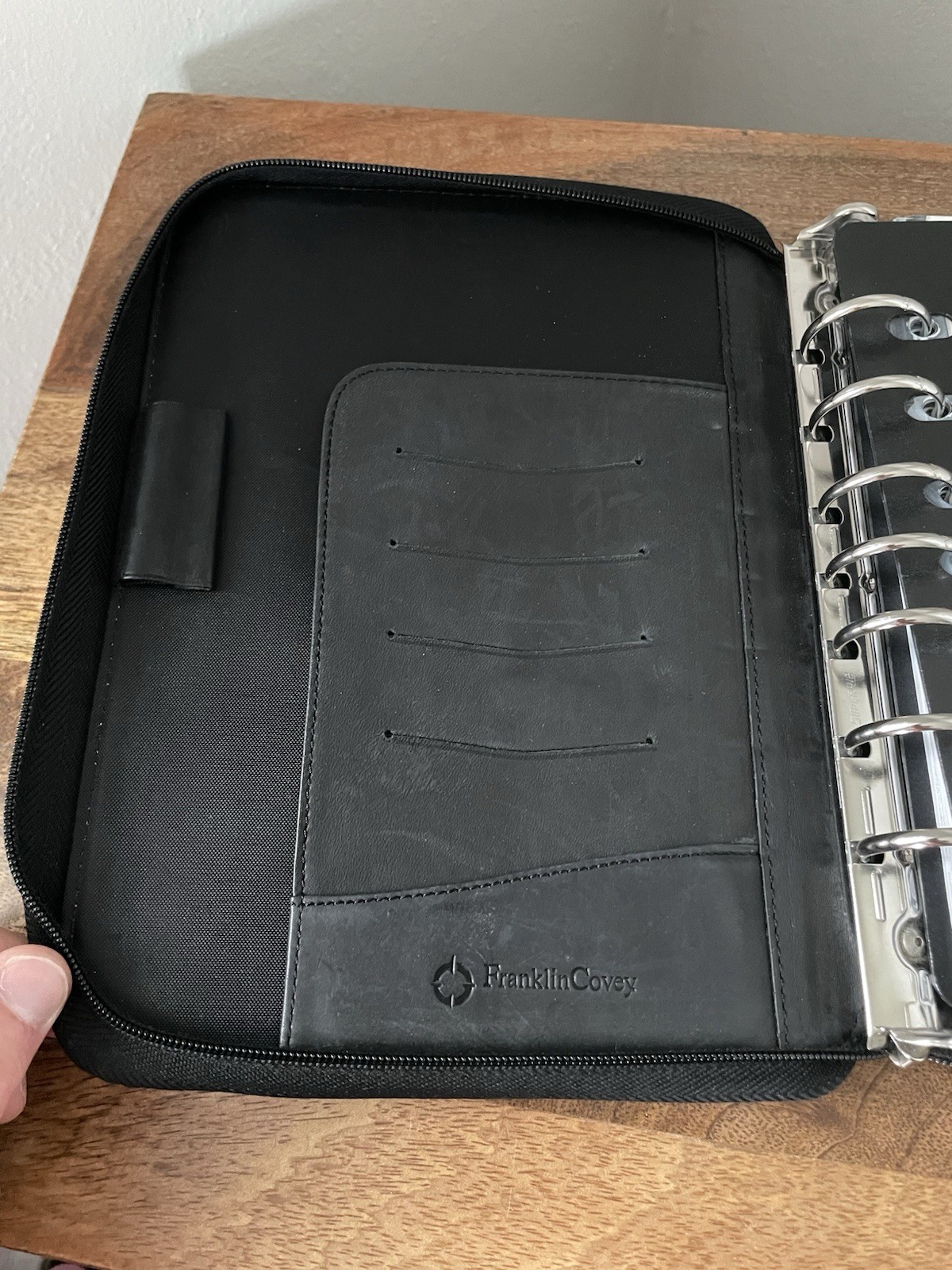 Franklin Covey Black Planner Zip Full-Grain Leather 7 Ring Zipper 32763.117 9×7”