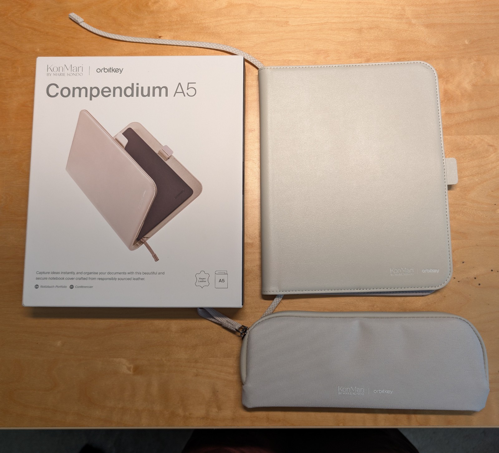KonMari Orbitkey Compendium A5 Leather Portfolio Organizer with Cover, A5 Size