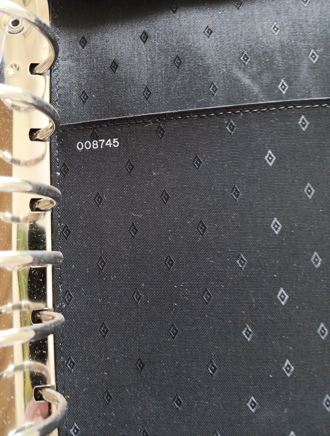 At A Glance Planner Organizer Black Faux Leather 7 Rings 8.5×10.25×2, 008745