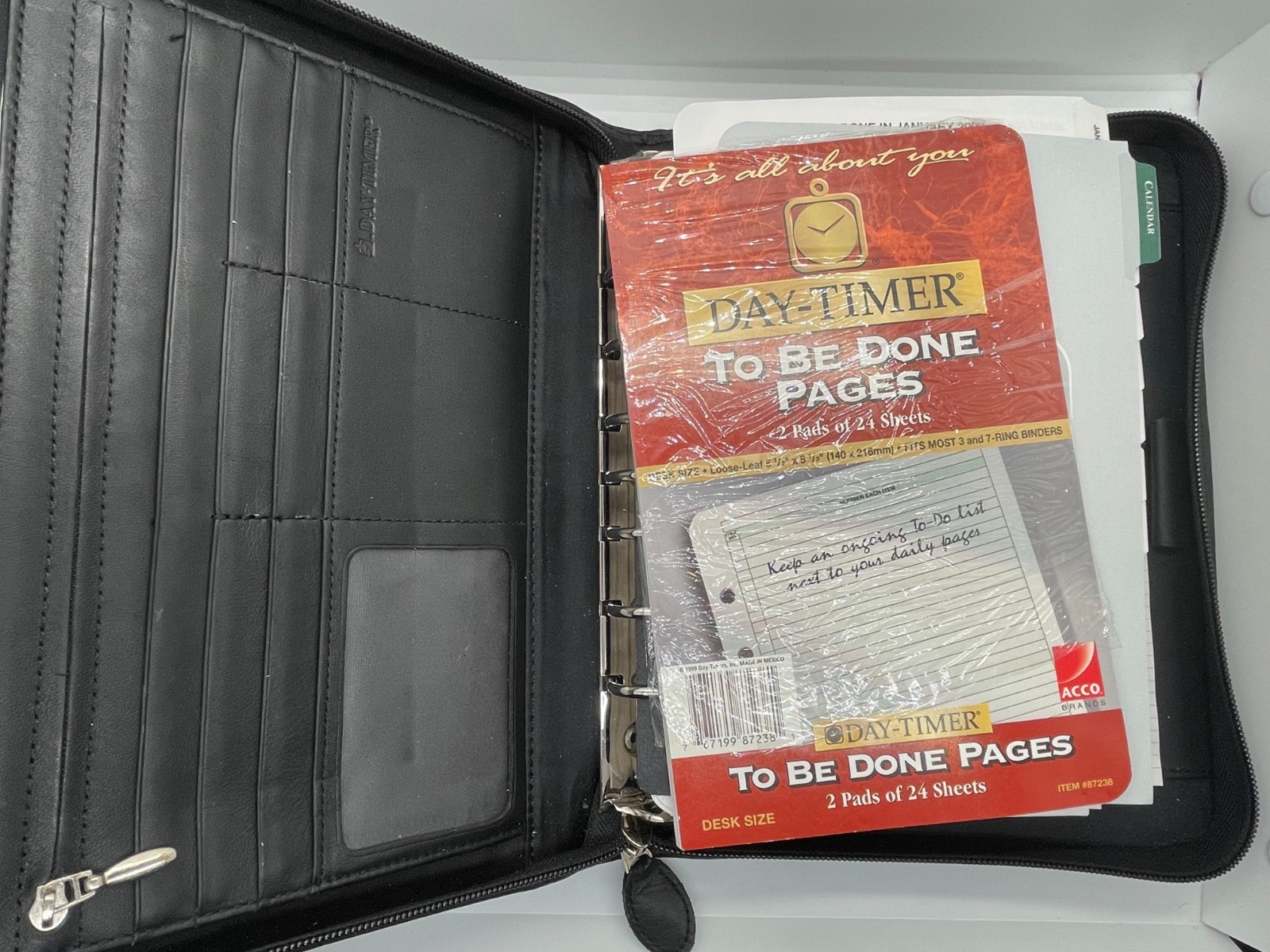 Leather Portfolio Daytimer Vintage Black Folder Folio Clean 10.5″ x 7.5″ + Paper