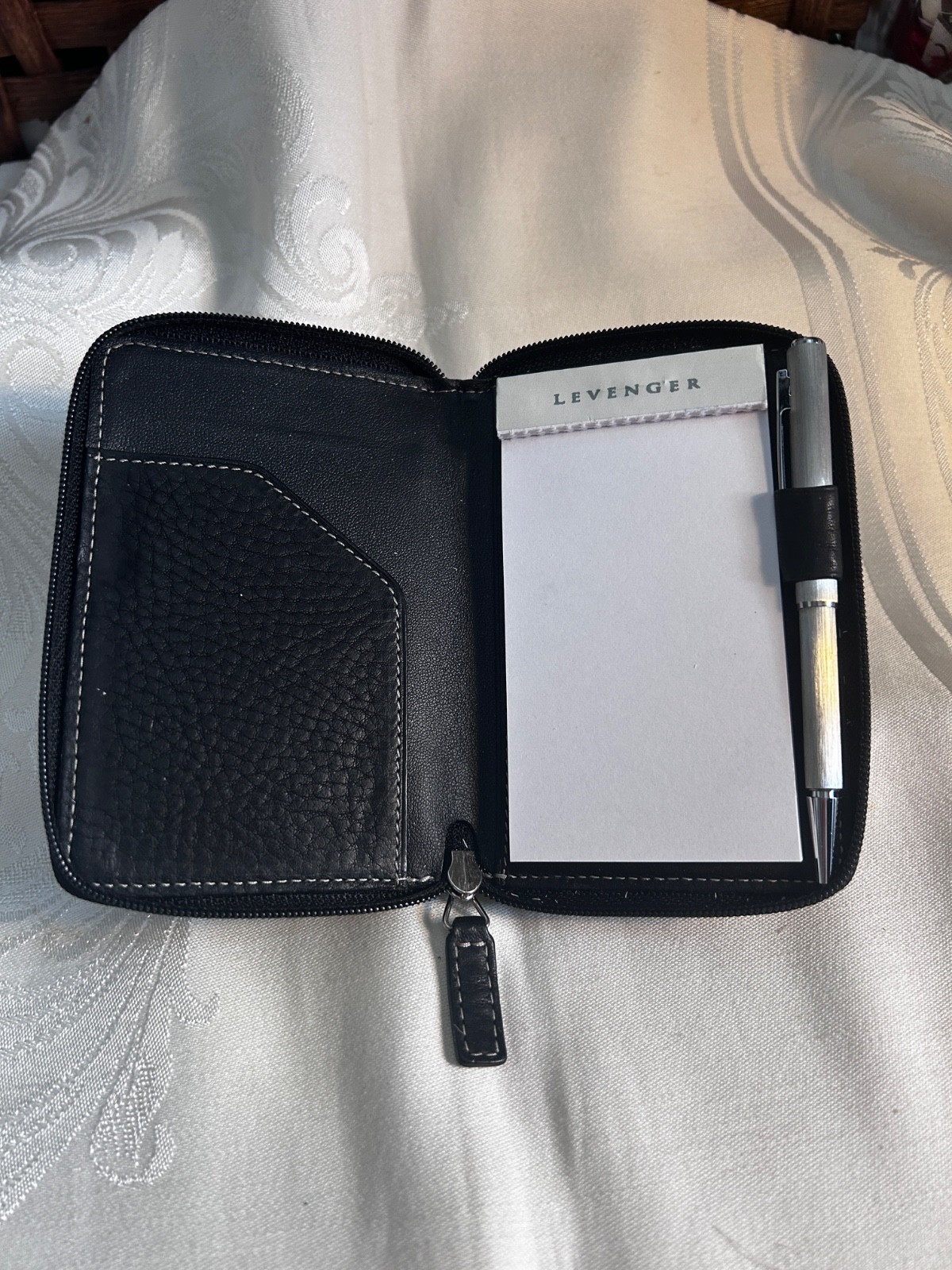 Levenger Black Leather Zippered Small Notepad w/ Pen – 3″ x 4.5″