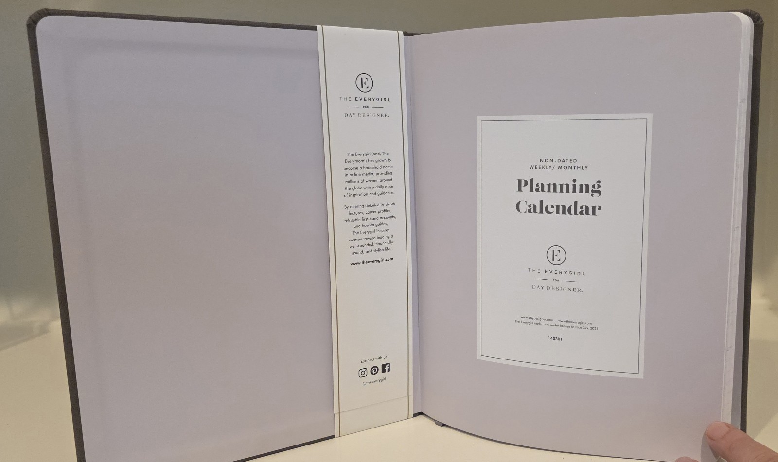 Lot: Everygirl open-dated Planner, Self-Care Notes, BlueSky Notes – Very Good