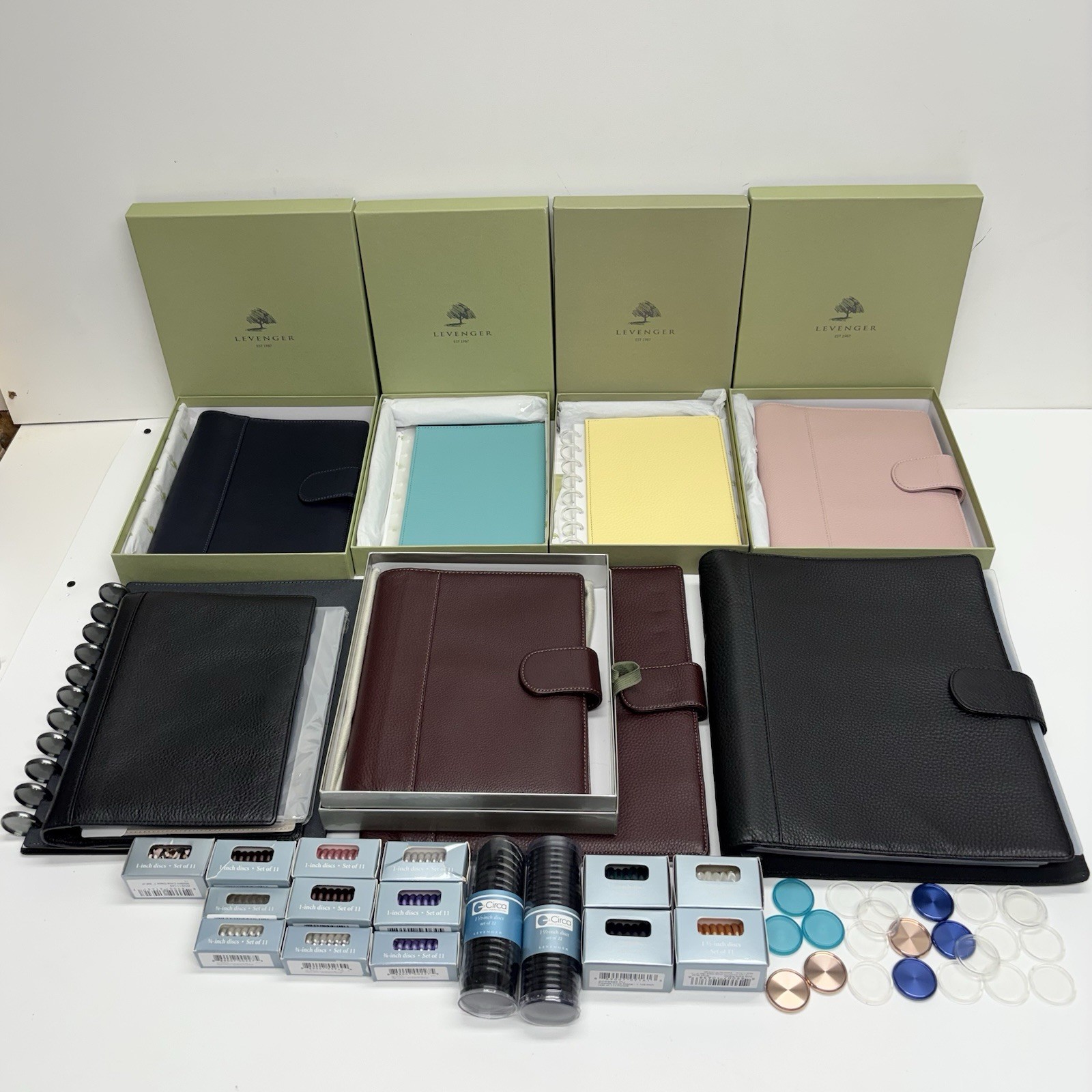 Large Lot of Levenger Leather Folios, Organizers, Notebooks, Circa Discs