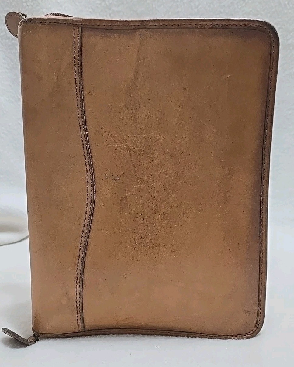 Vintage Day-Timer Tan Leather Planner 7 Ring Agenda Planner Zip Around