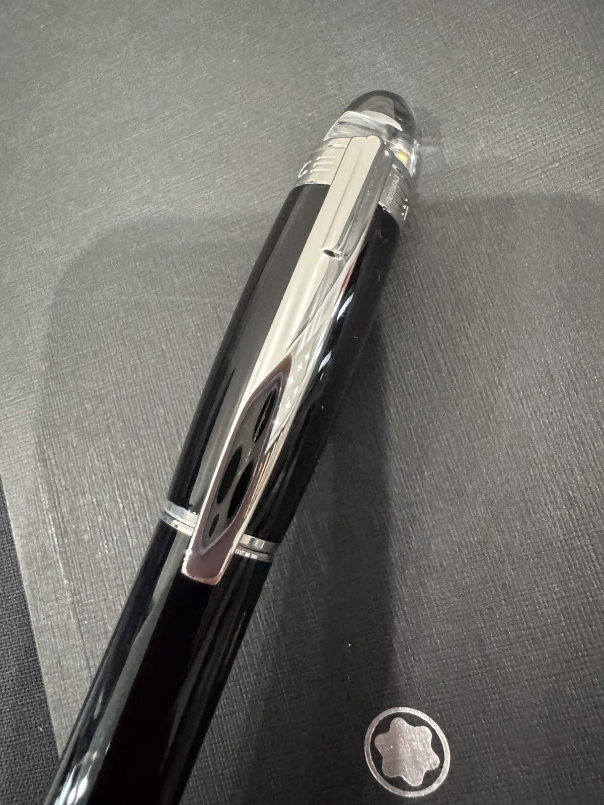Montblanc Augmented Paper Leather Notebook Cover & Digitizer w/Starwalker Pen