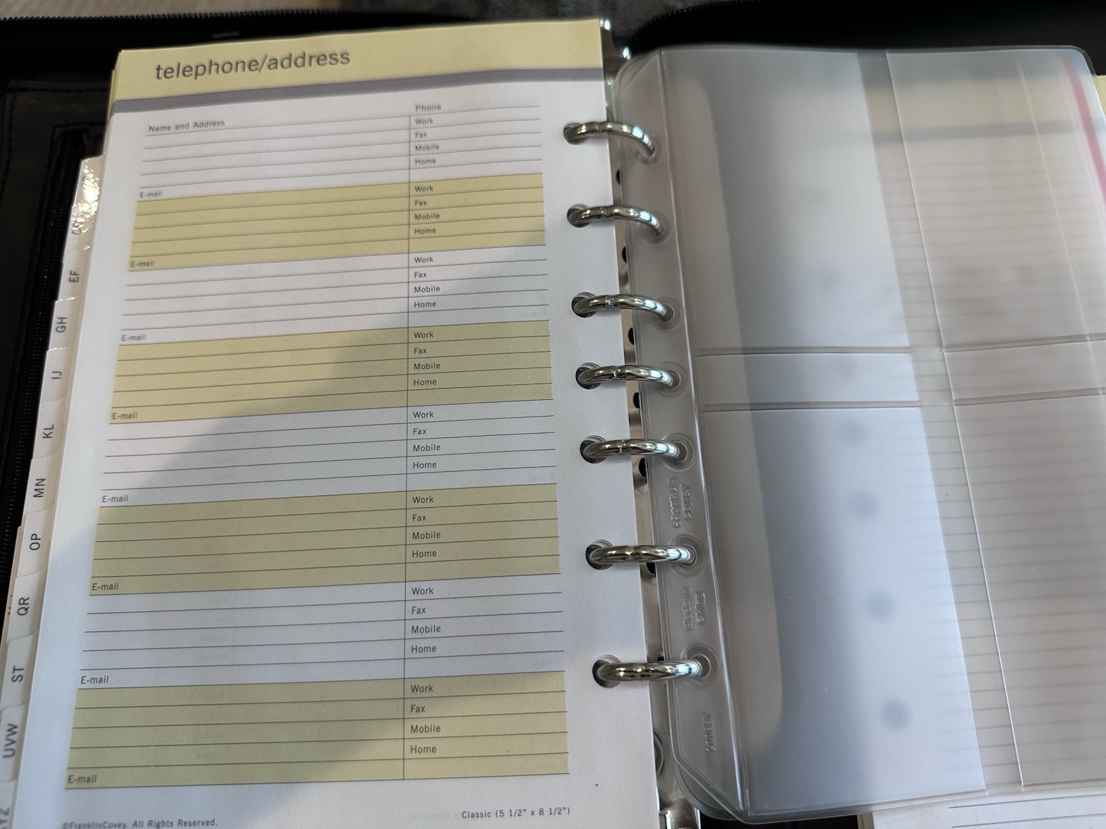 NEW Franklin Covey Day 1 Classic Zip Binder Handles 7 Rings 1″ Black W Inserts.