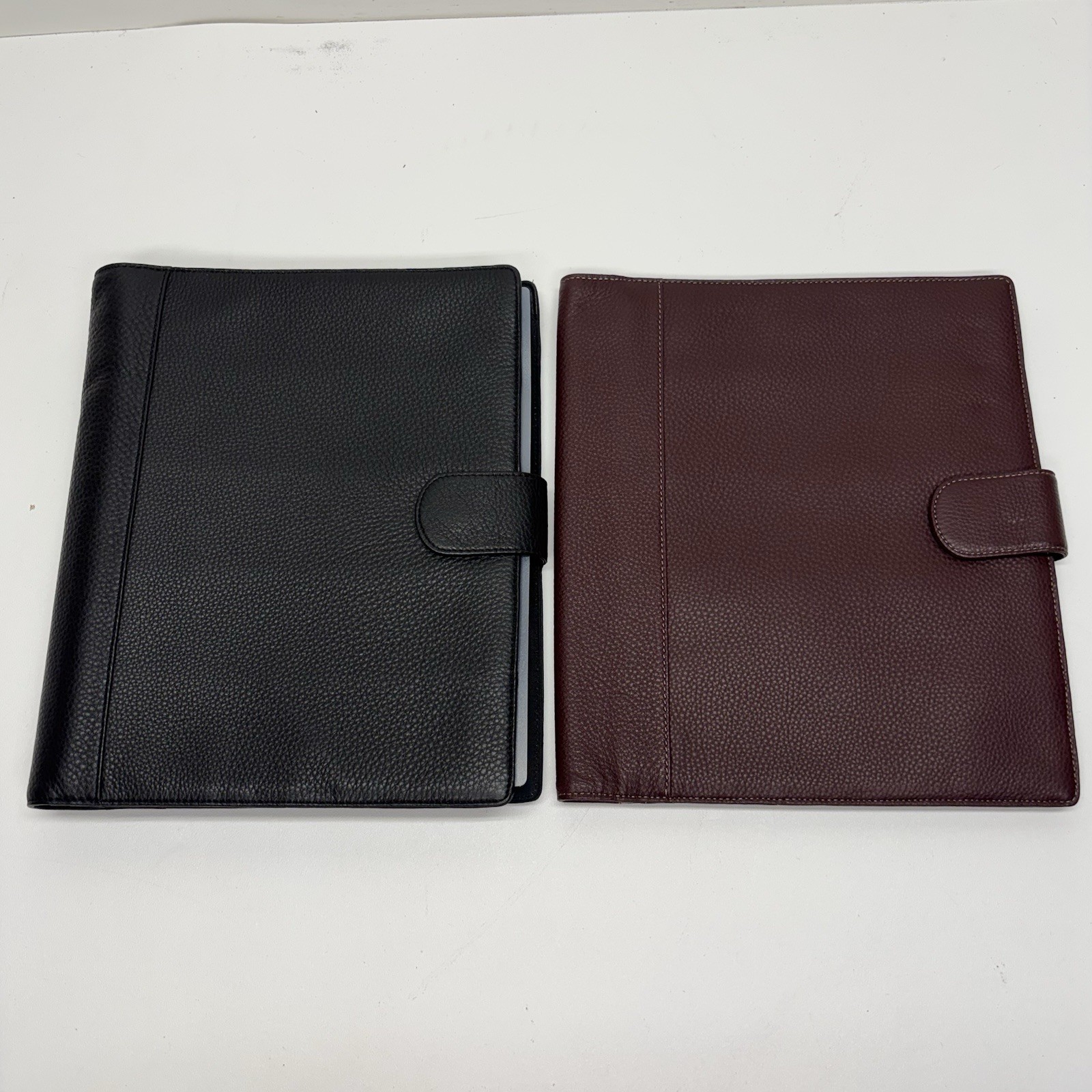 Large Lot of Levenger Leather Folios, Organizers, Notebooks, Circa Discs