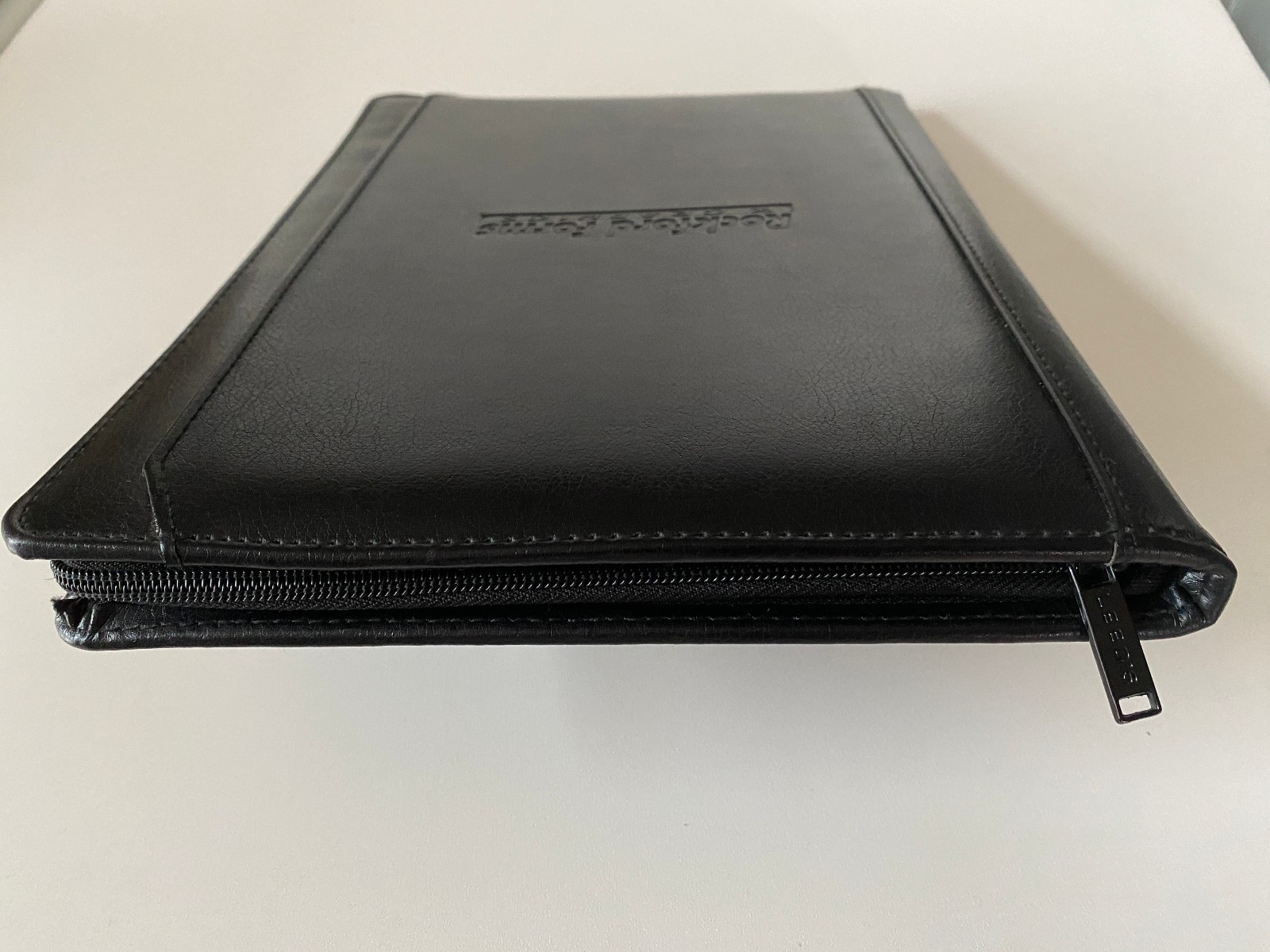 Leeds Notepad Portfolio, Black Zippered 10×13 Pad Folio for Meetings, Interviews