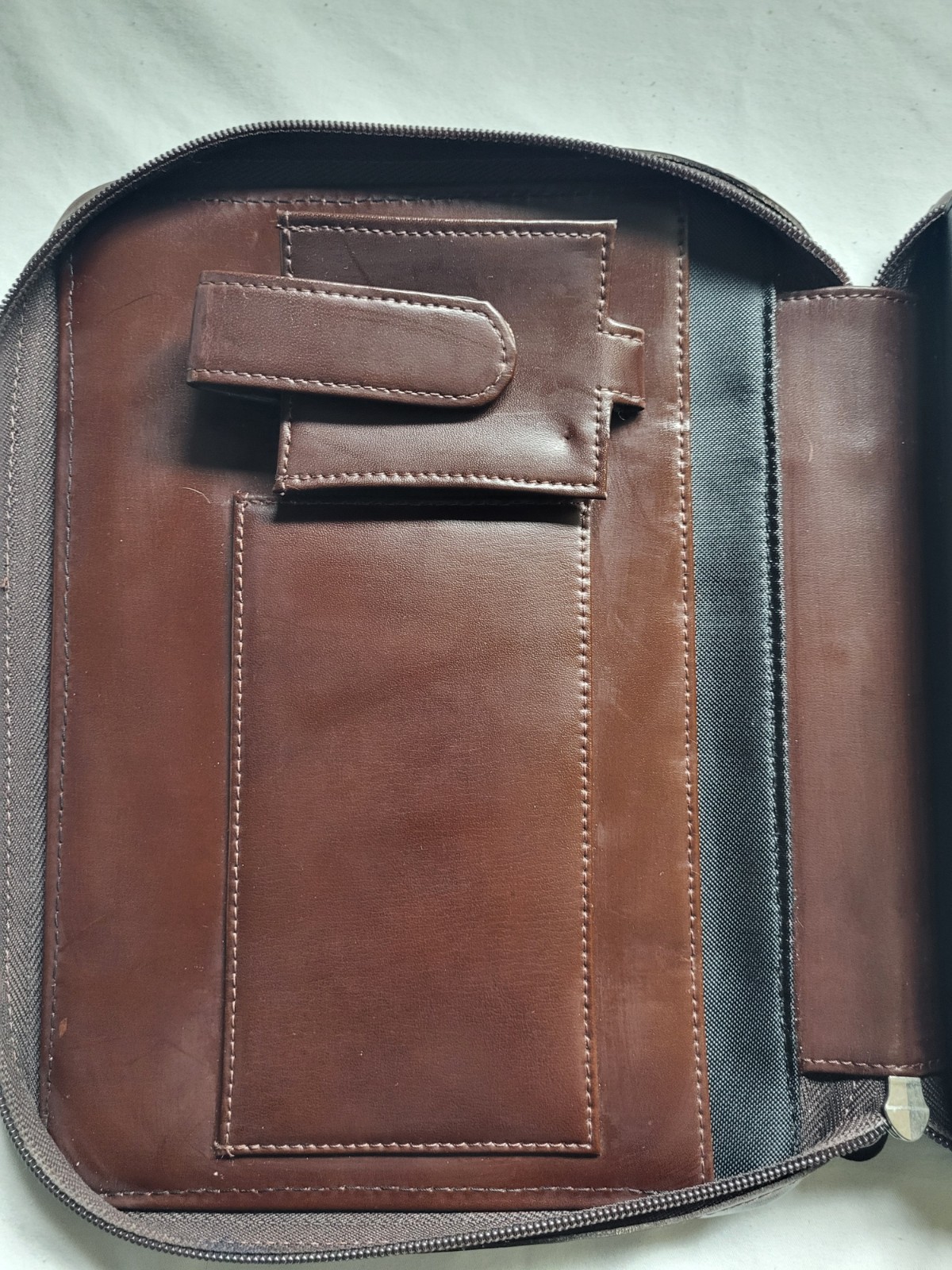 Franklin Covey 7-Ring Classic Zip Planner Office Binder Vintage Brown Leather