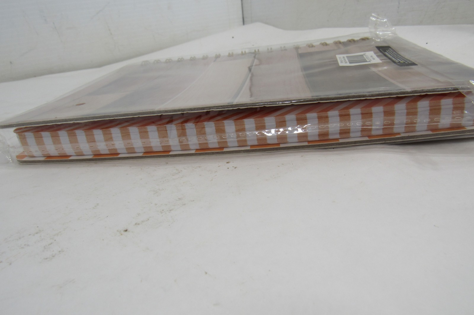 Greatworks 100 Gram 240 Page Lined Journal, Spiral Binding New in Plastic