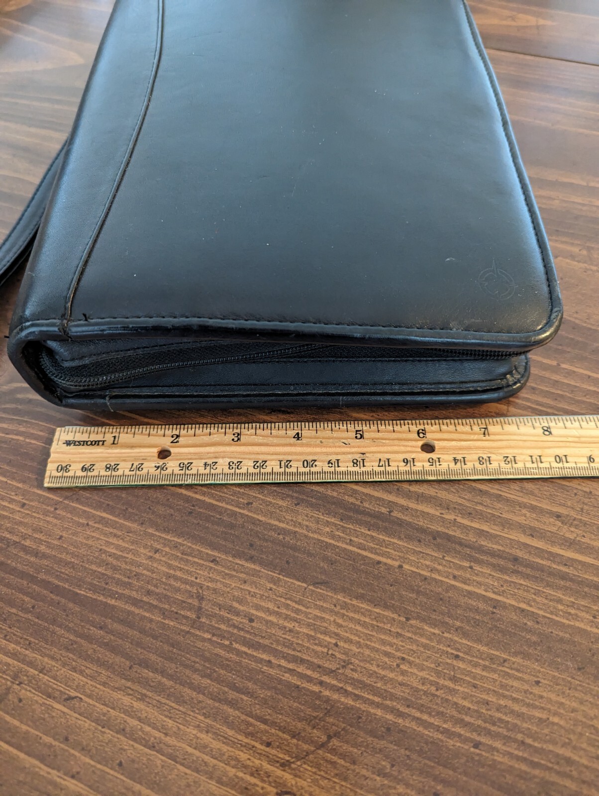 Franklin Covey 1-1/2” Black Vintage Leather Zipper Binder